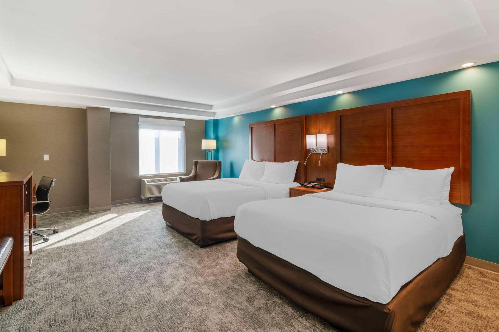 Comfort Inn Manchester Airport photo 13