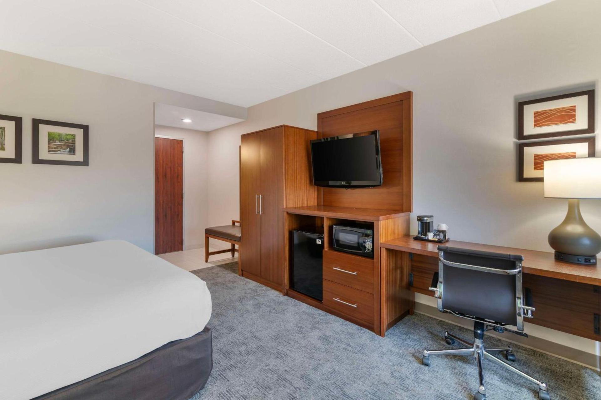 Comfort Inn Manchester Airport photo 17