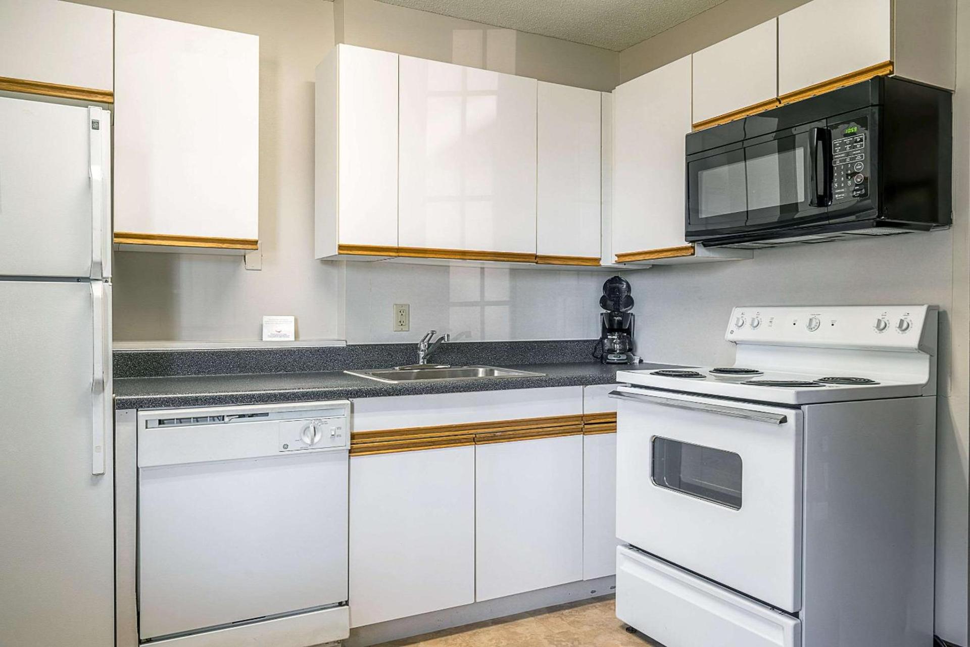 Suburban Studios of Wilmington photo 35