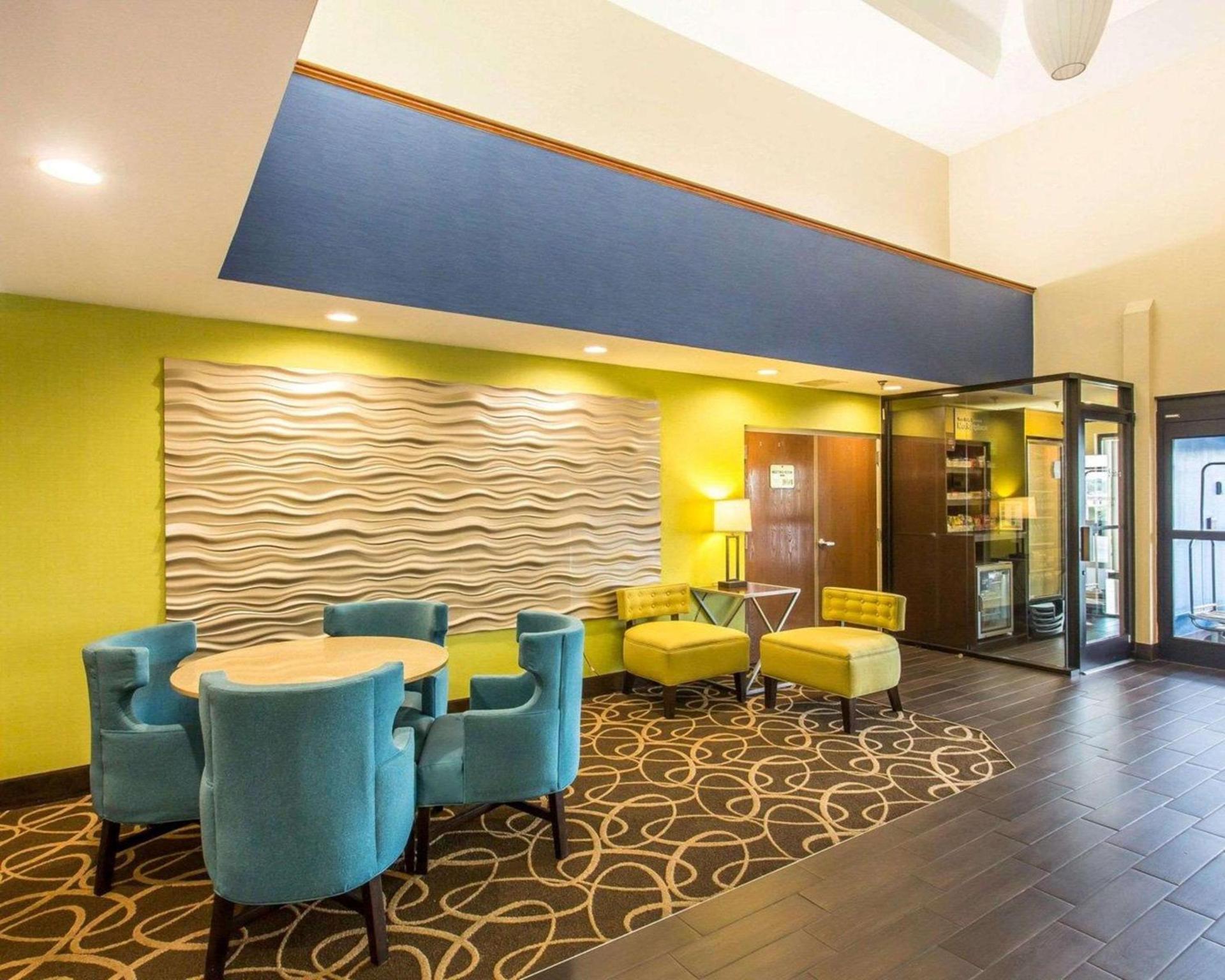 Comfort Suites Cookeville photo 3