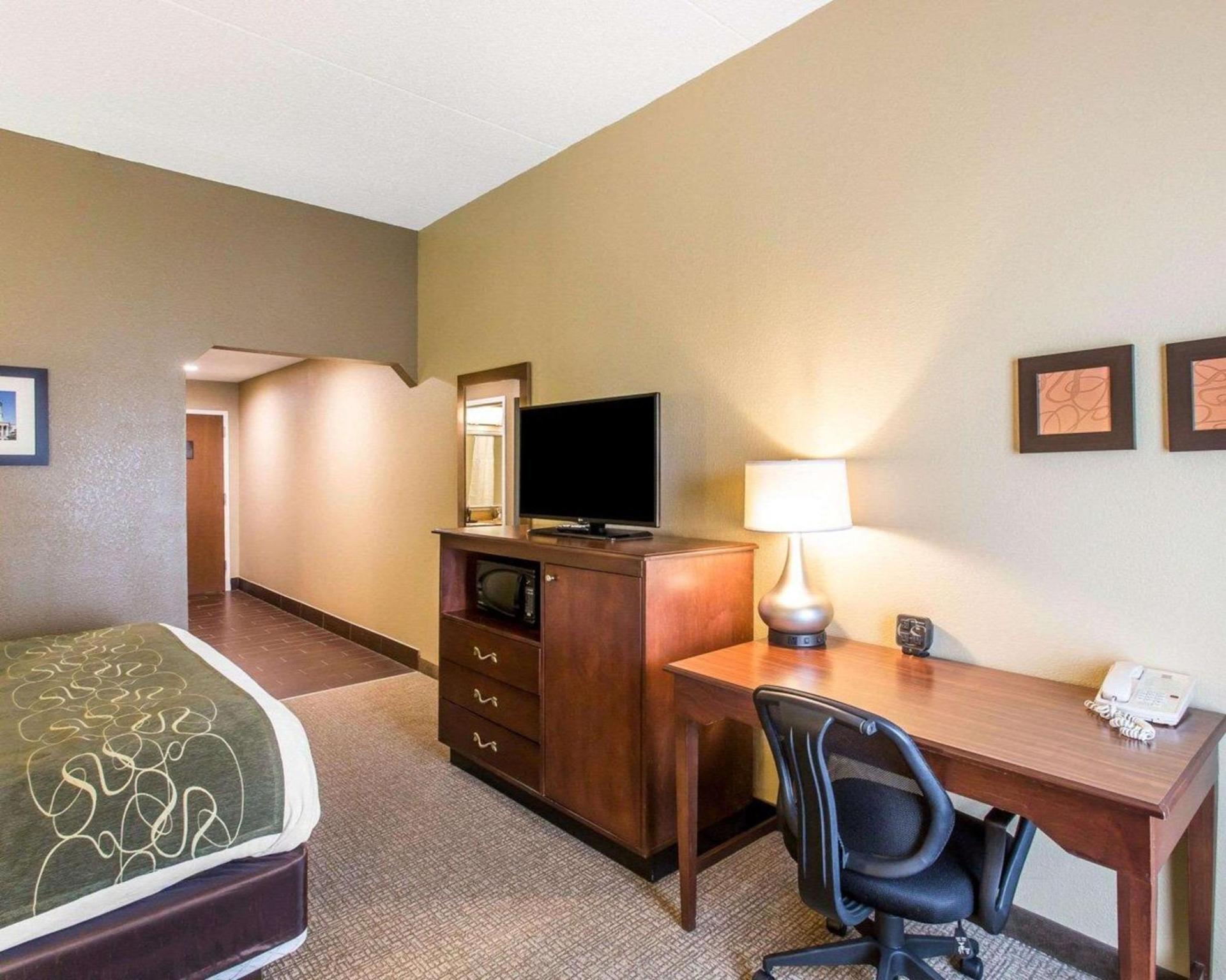 Comfort Suites Cookeville photo 8