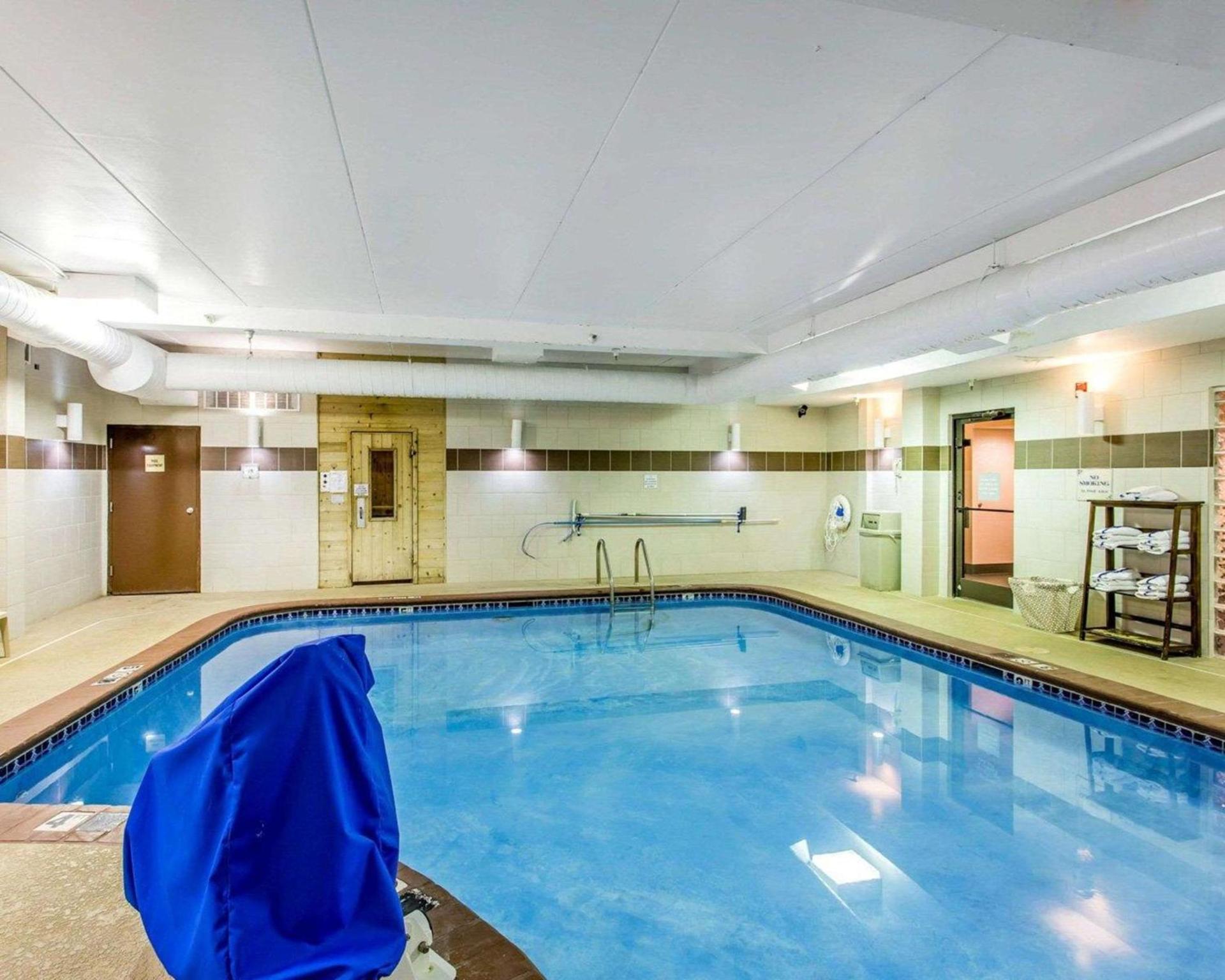 Comfort Suites Cookeville photo 28