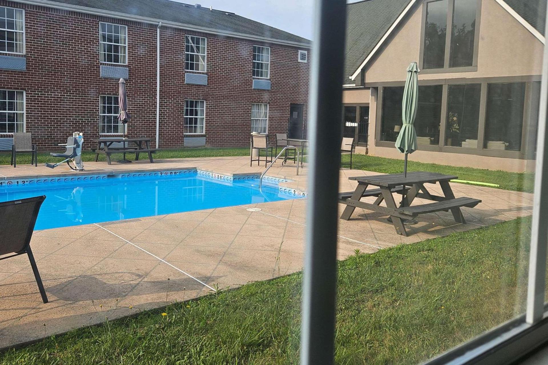 Quality Inn Dublin I-81 photo 48