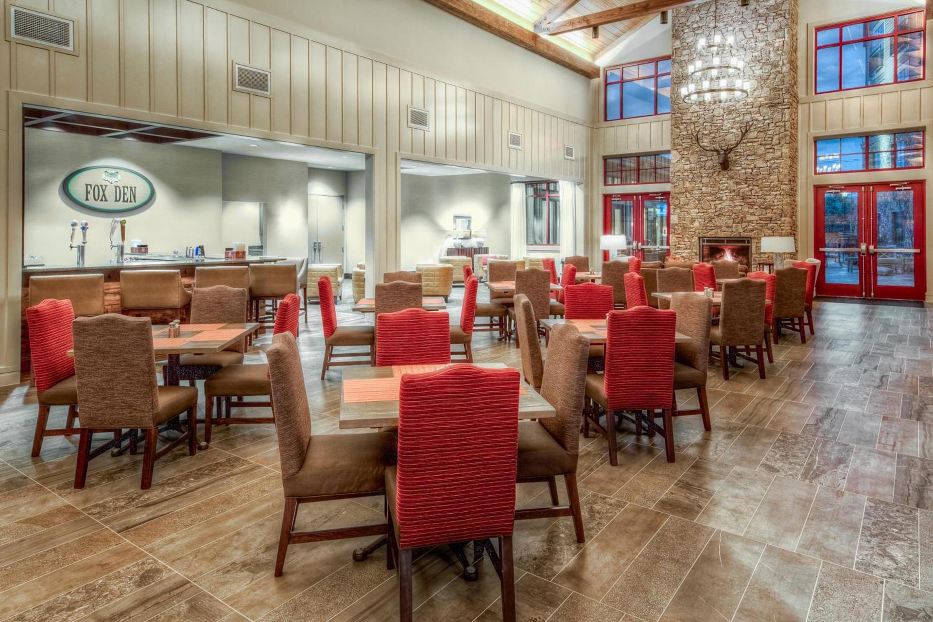 Black Fox Lodge Pigeon Forge, Tapestry Collection by Hilton photo 26