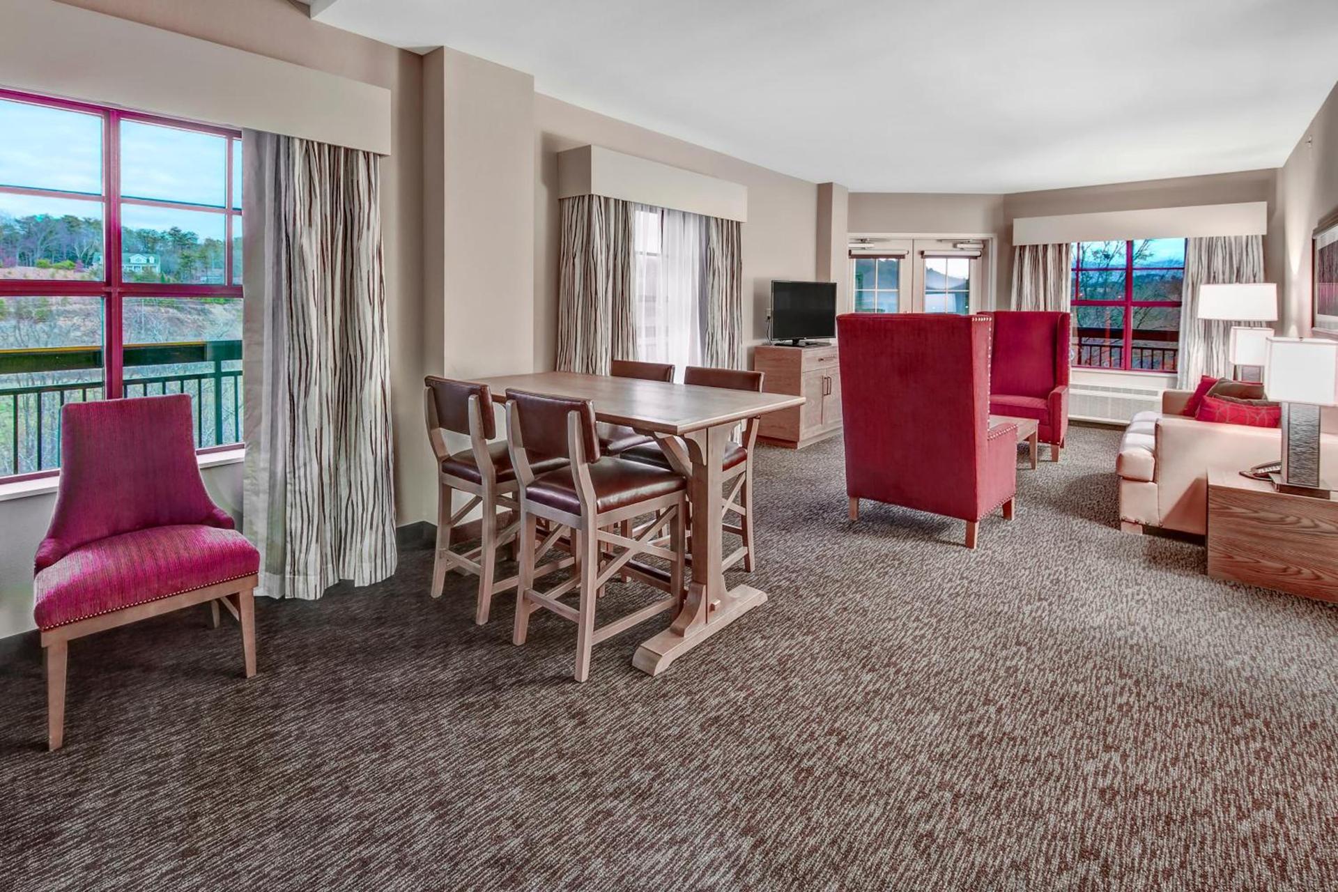 Black Fox Lodge Pigeon Forge, Tapestry Collection by Hilton photo 40