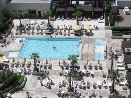 Signature MGM Suite with Strip and Sphere View photo 44