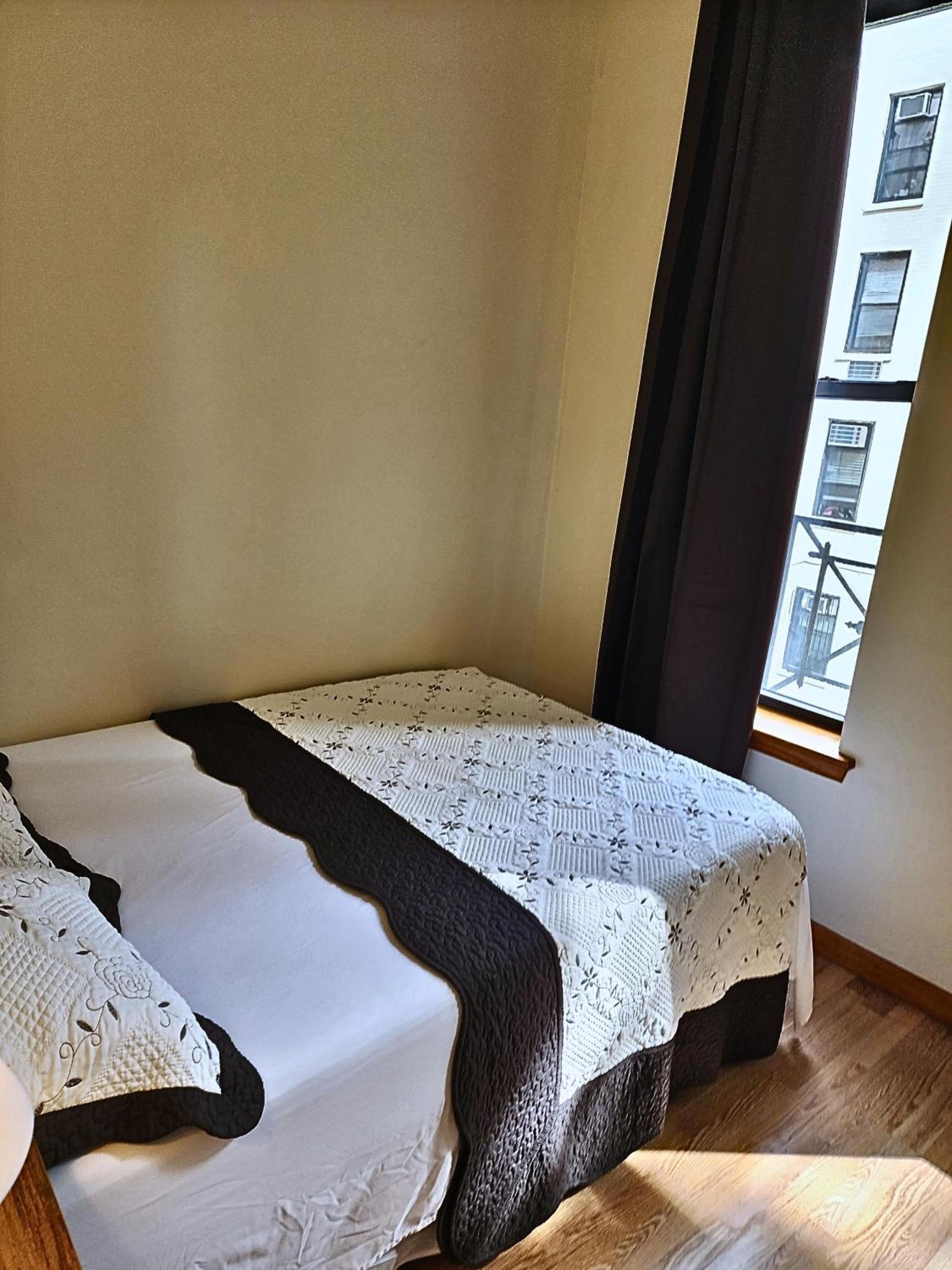 West 30th Street Guest House photo 8