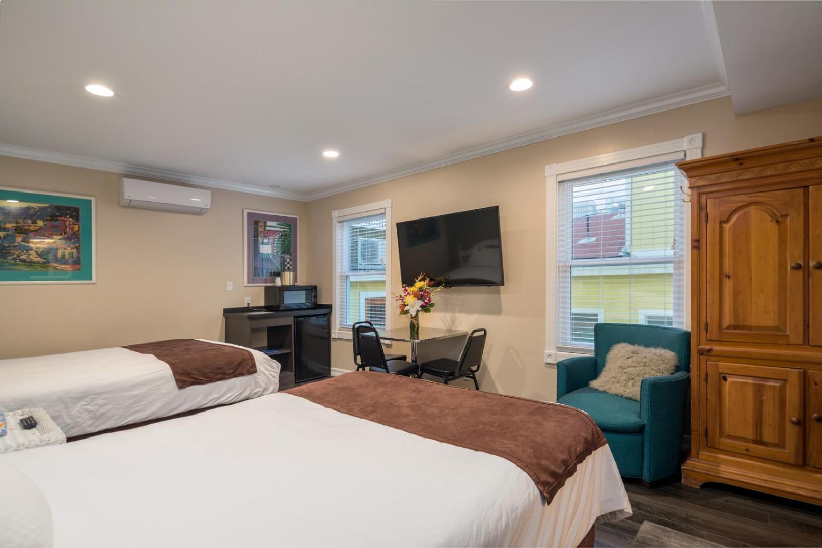 Glenmore Plaza Hotel photo 10