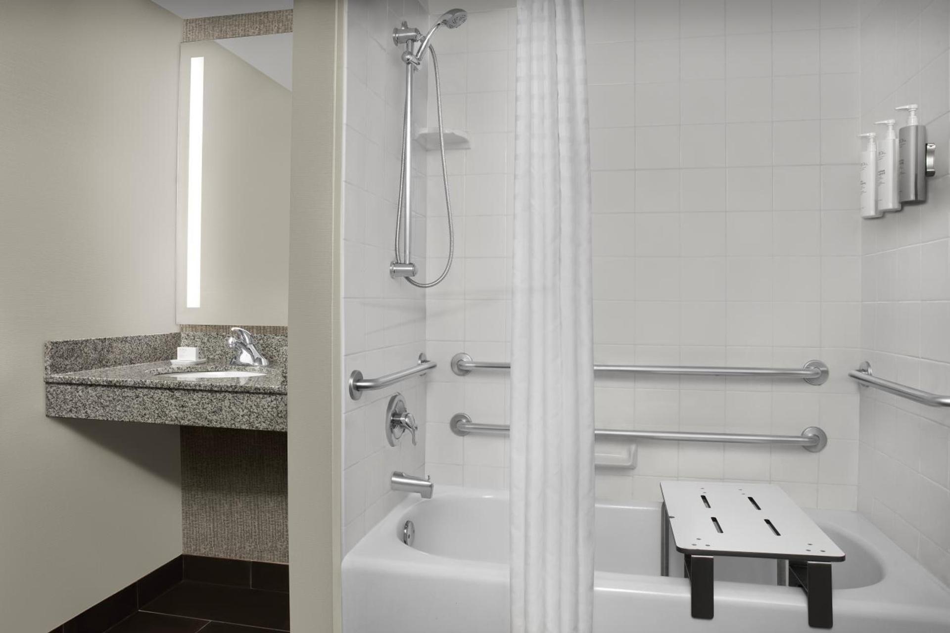 Hilton Garden Inn Hoffman Estates photo 27