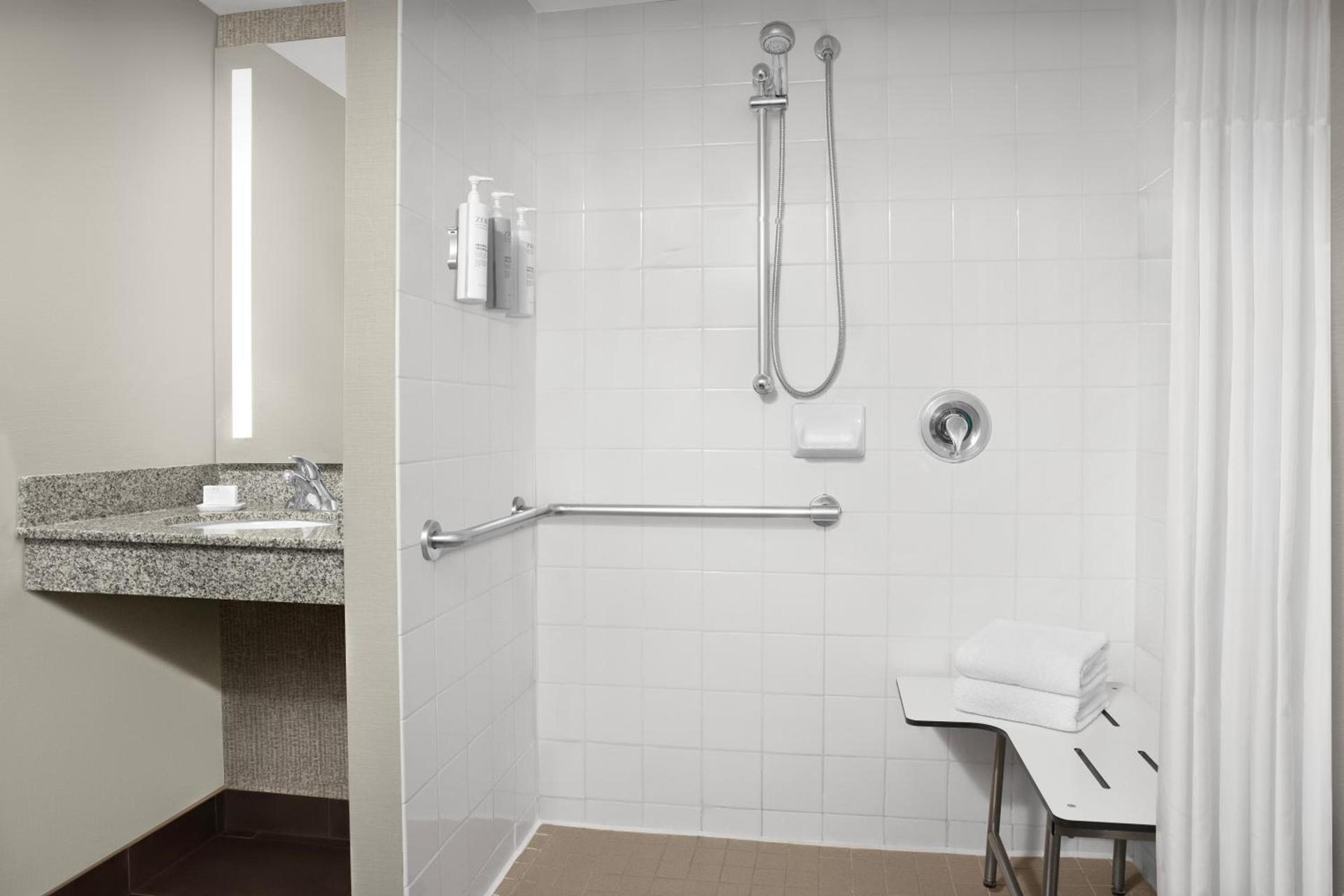 Hilton Garden Inn Hoffman Estates photo 20
