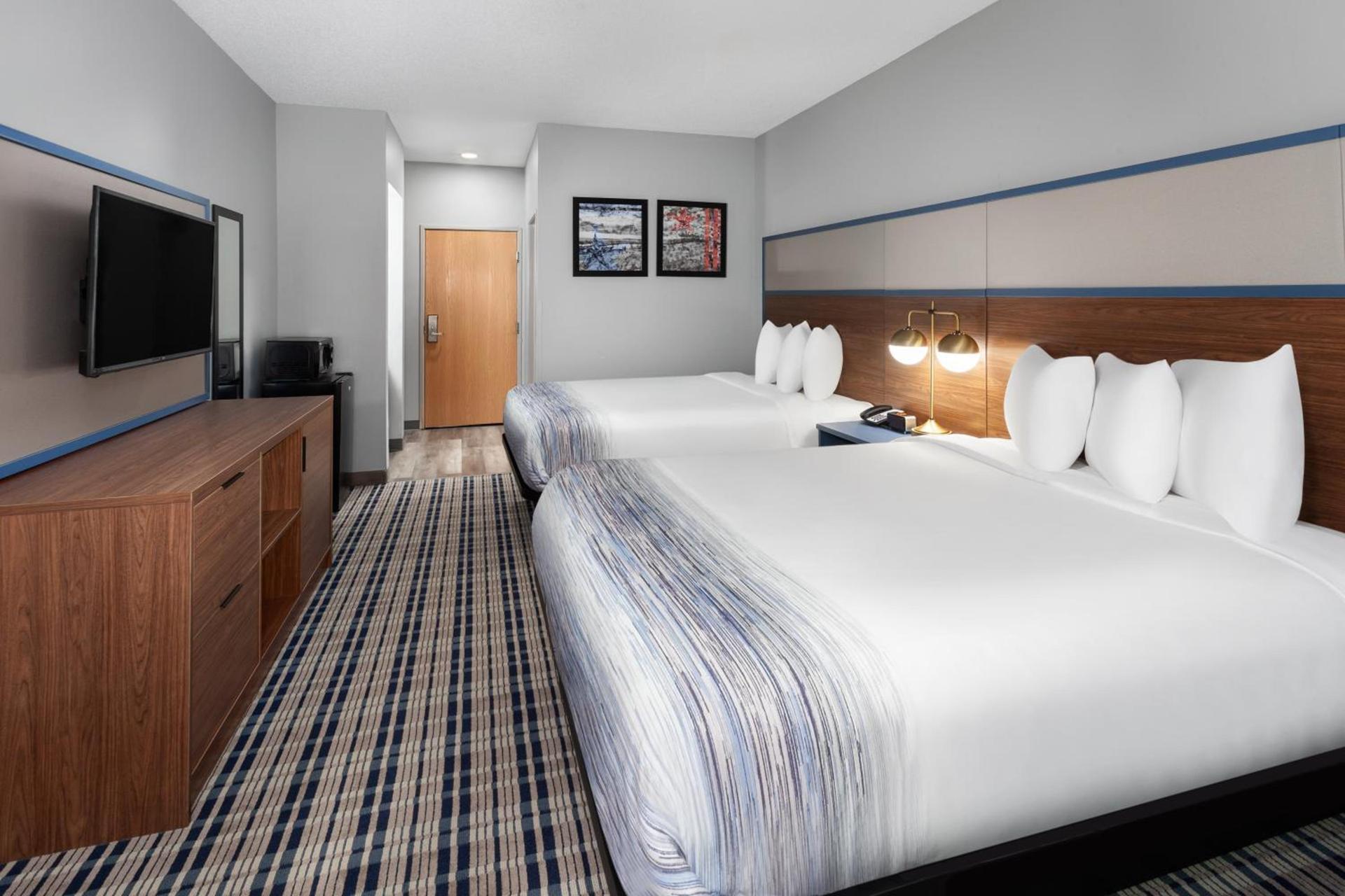 AmericInn by Wyndham Eagle River Downtown photo 55
