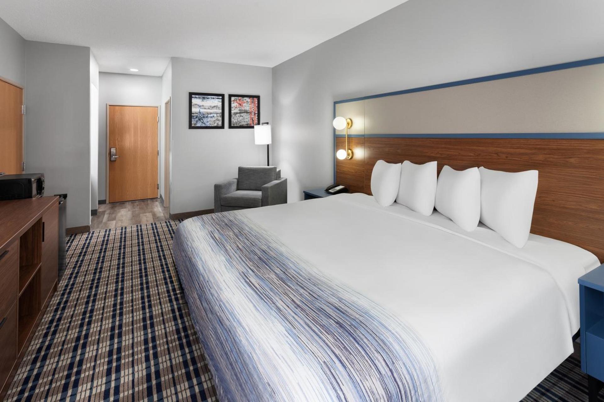 AmericInn by Wyndham Eagle River Downtown photo 76