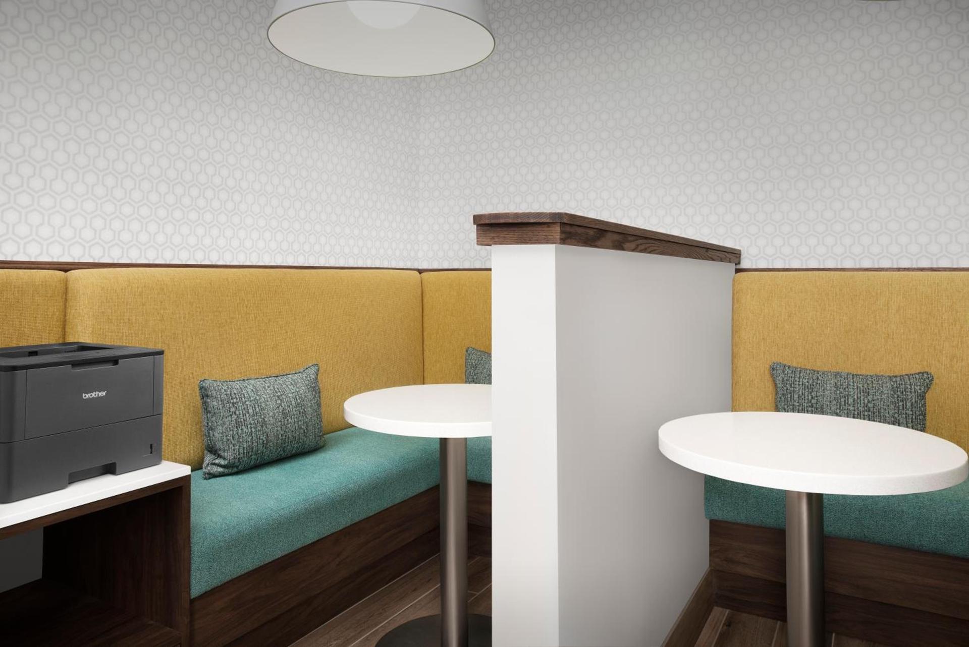 Hampton Inn Dandridge photo 14