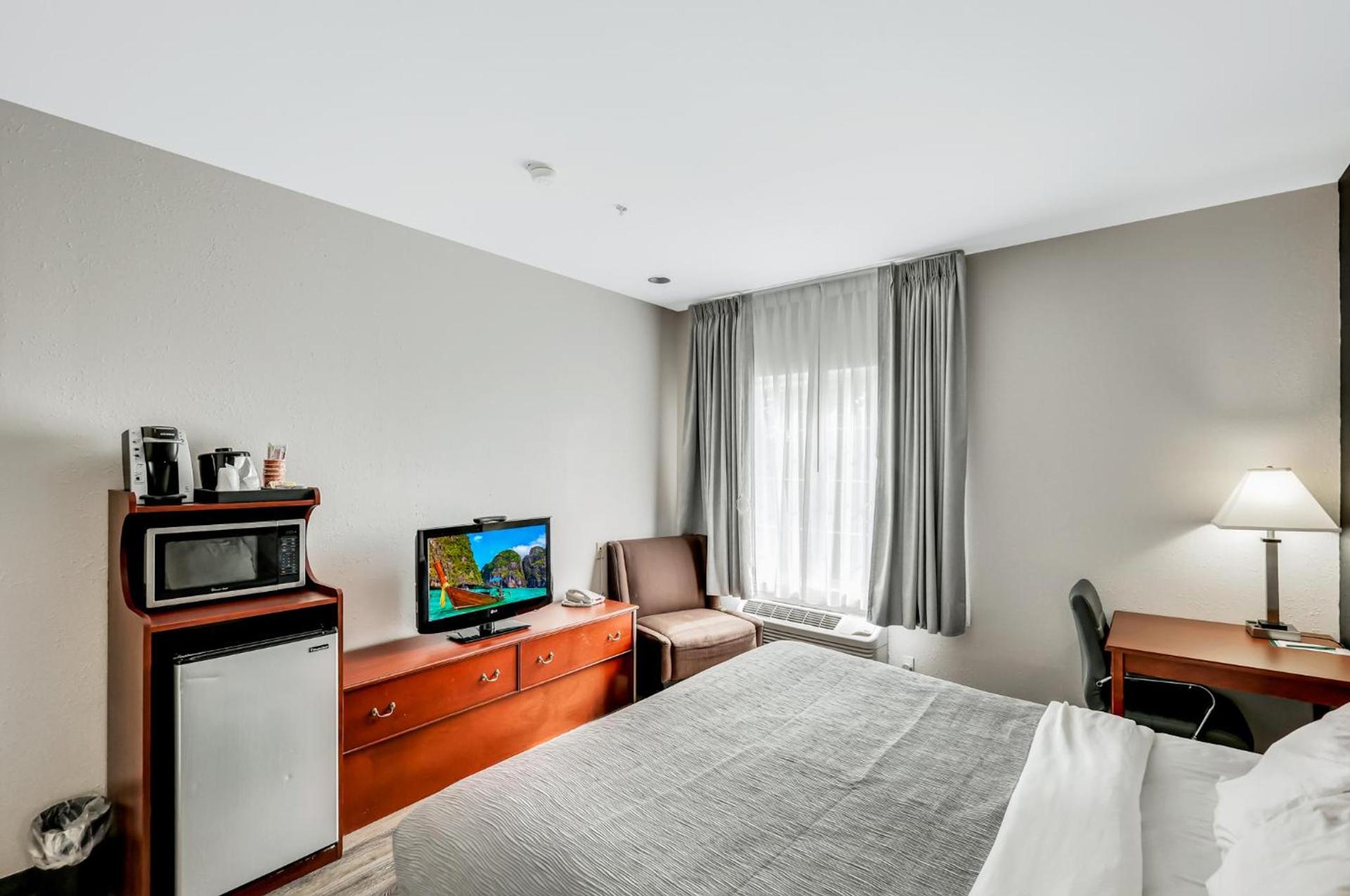 Garner Hotel Liberty Lake by IHG photo 31