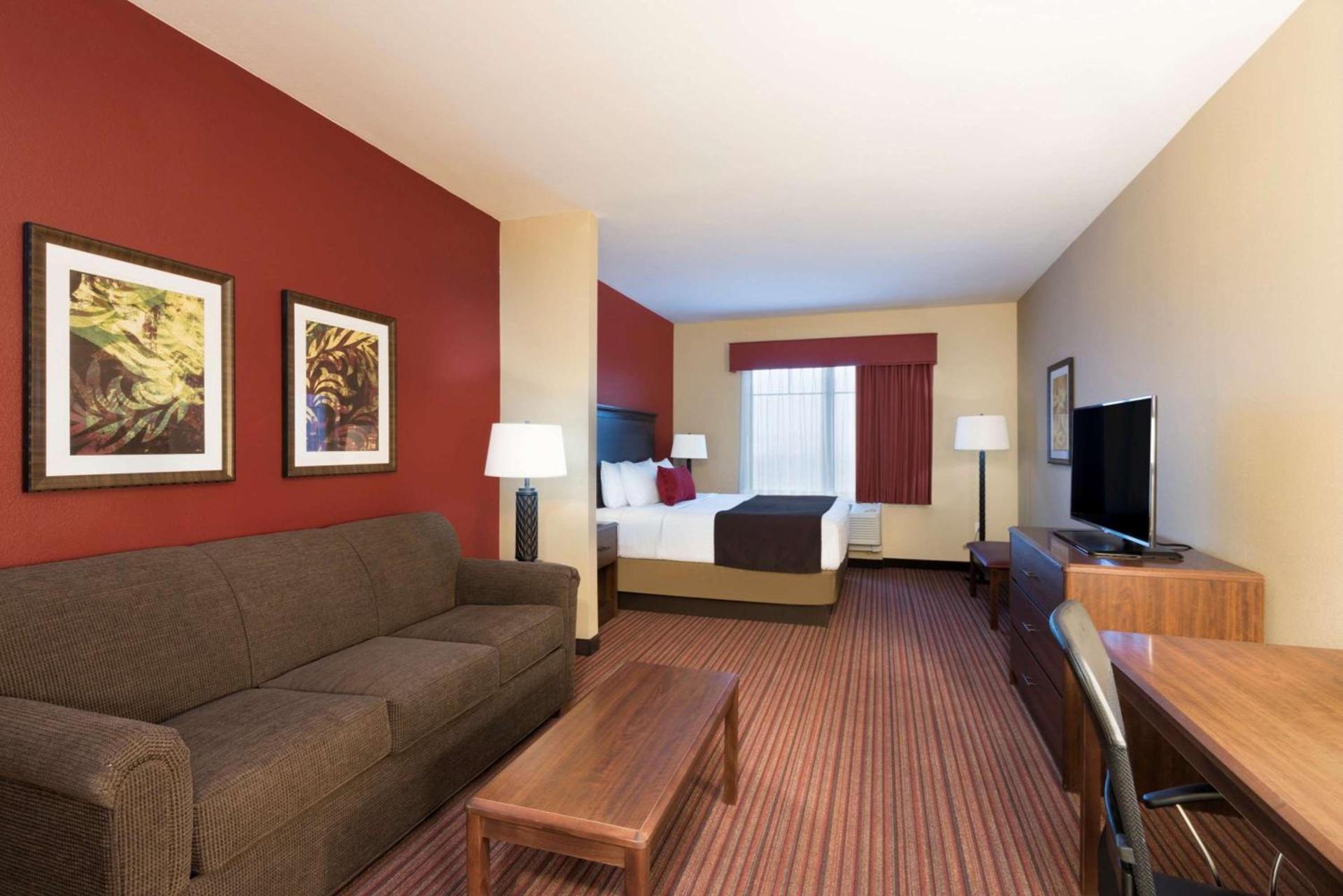 Best Western Plus Hudson Hotel & Suites photo 32