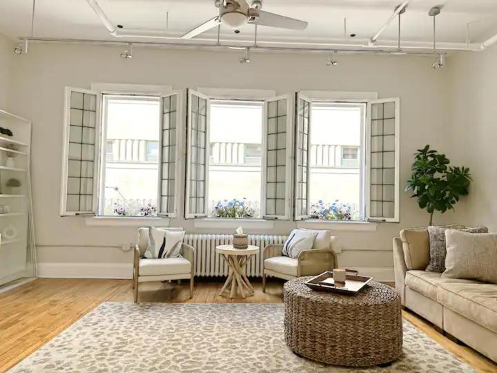 The Historic Lyric Presidential Suite photo 29