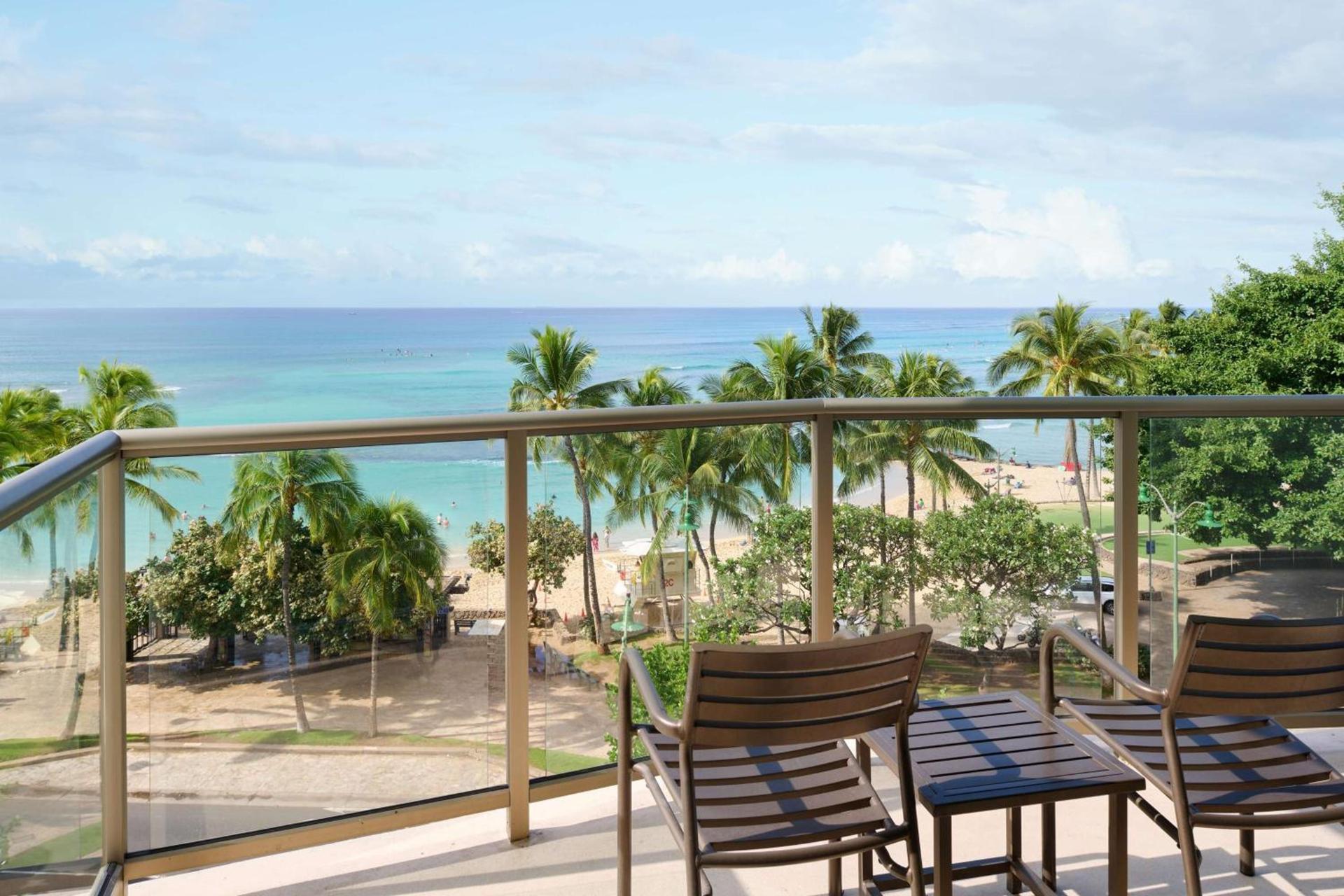 Waikiki Circle Hotel by Castle photo 2