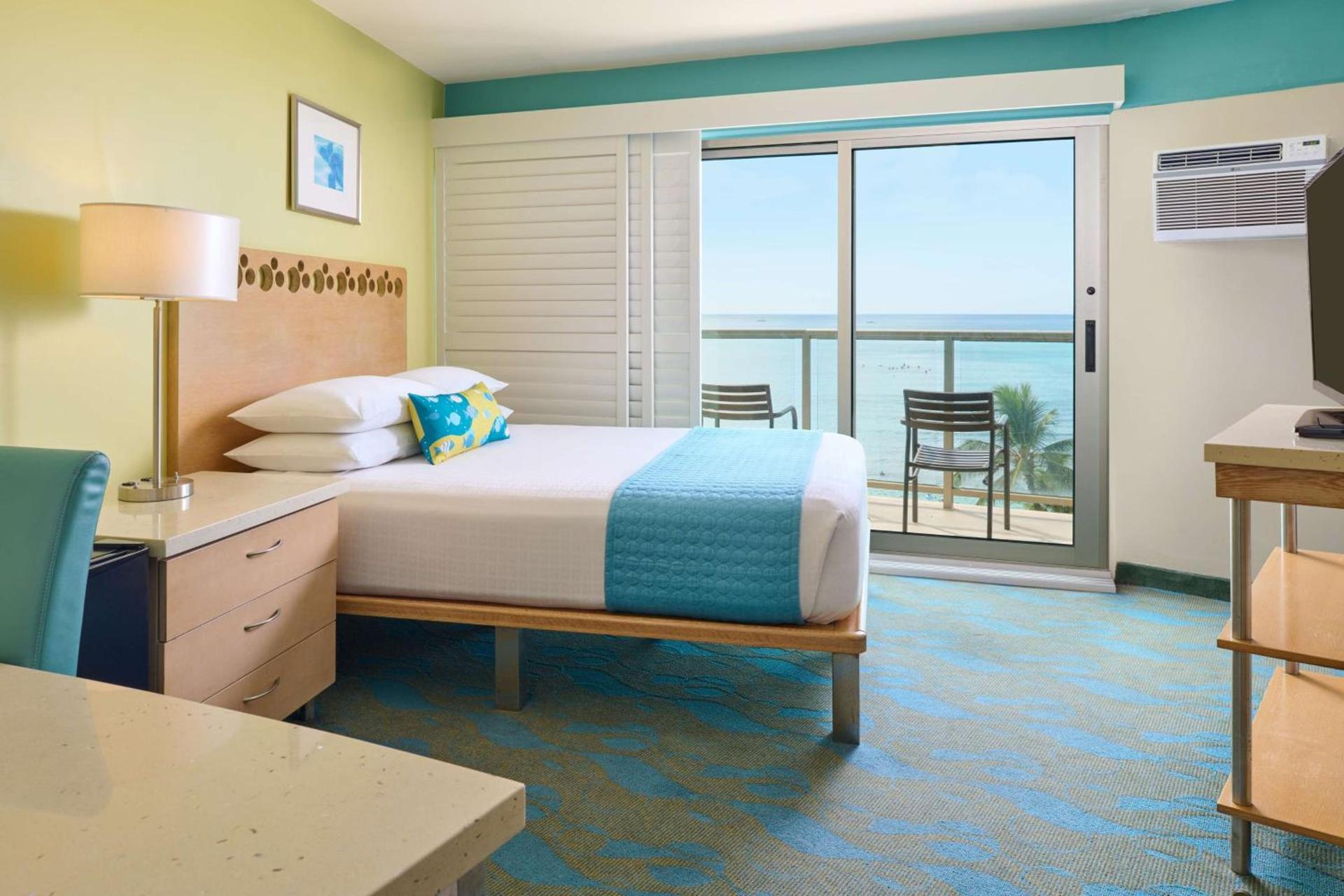 Waikiki Circle Hotel by Castle photo 6
