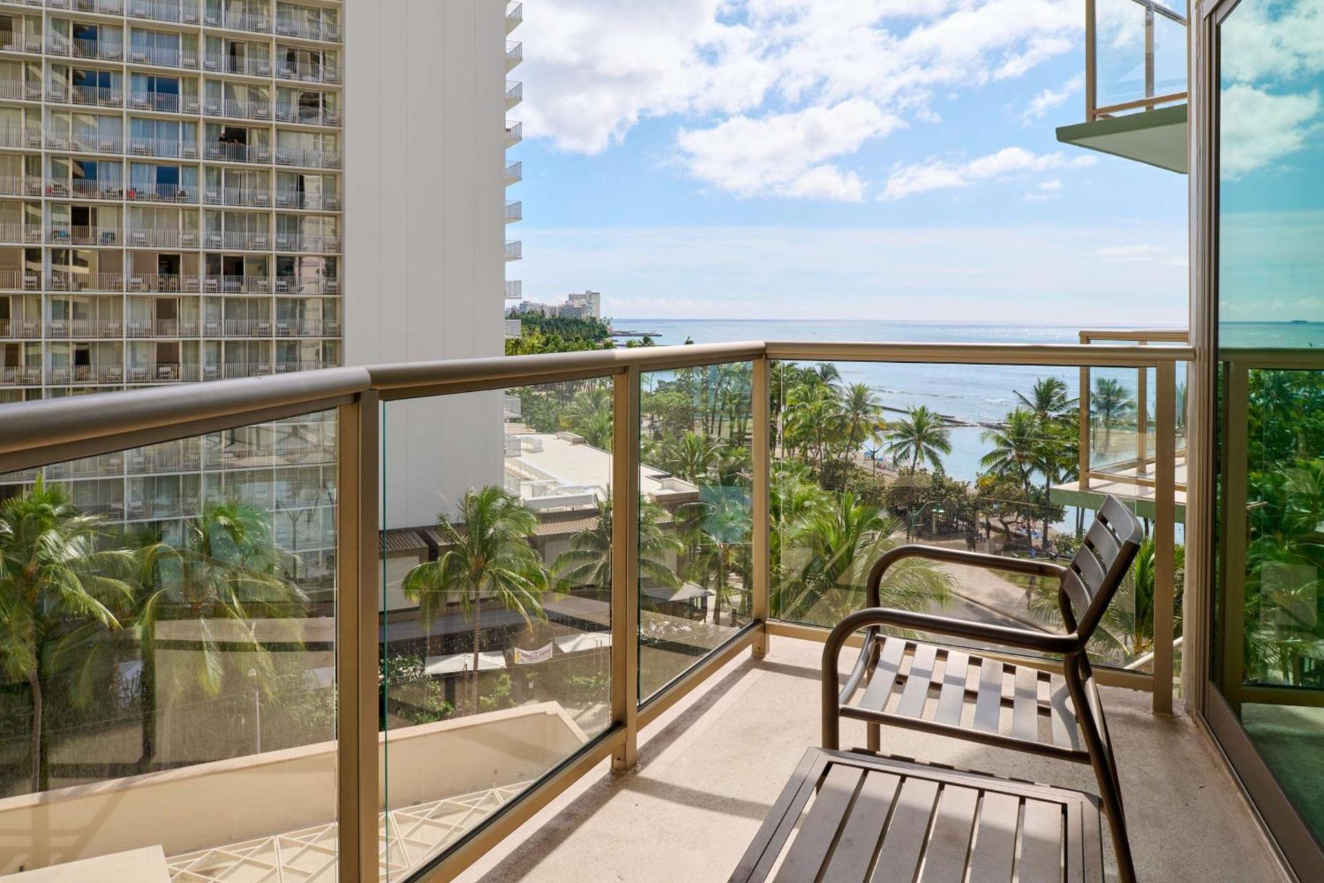 Waikiki Circle Hotel by Castle photo 15