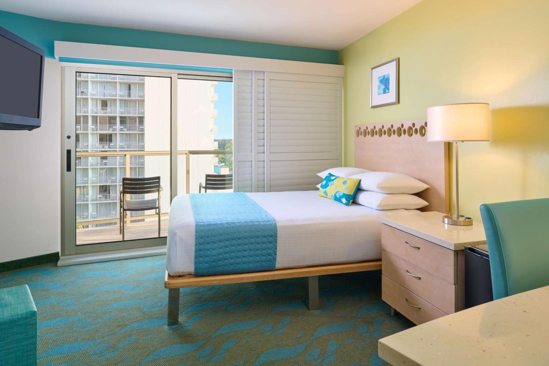 Waikiki Circle Hotel by Castle photo 17