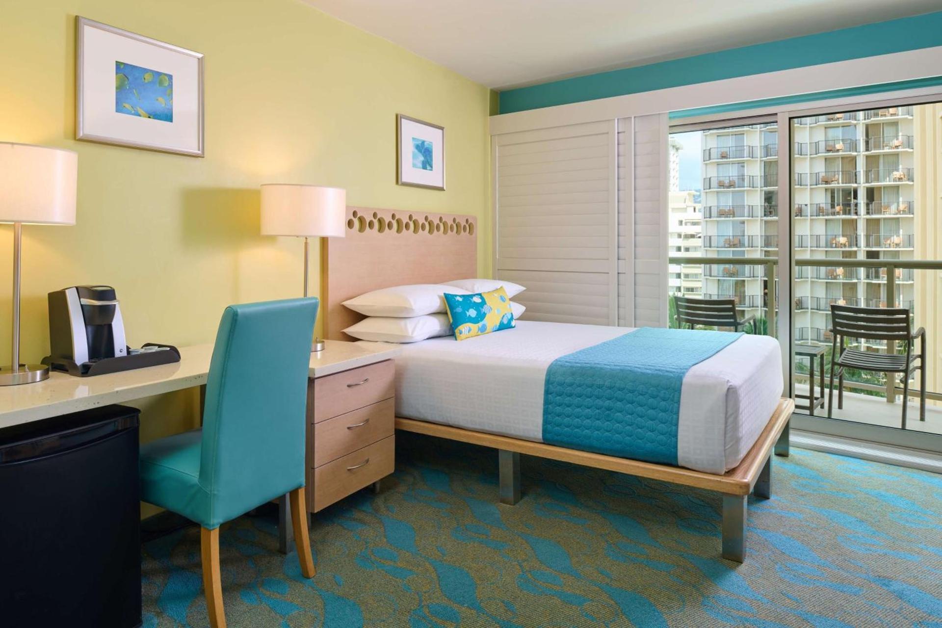 Waikiki Circle Hotel by Castle photo 20