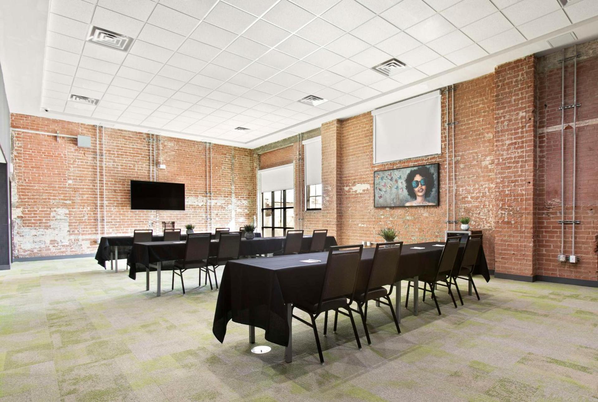 Home2 Suites By Hilton Phoenix Downtown photo 1