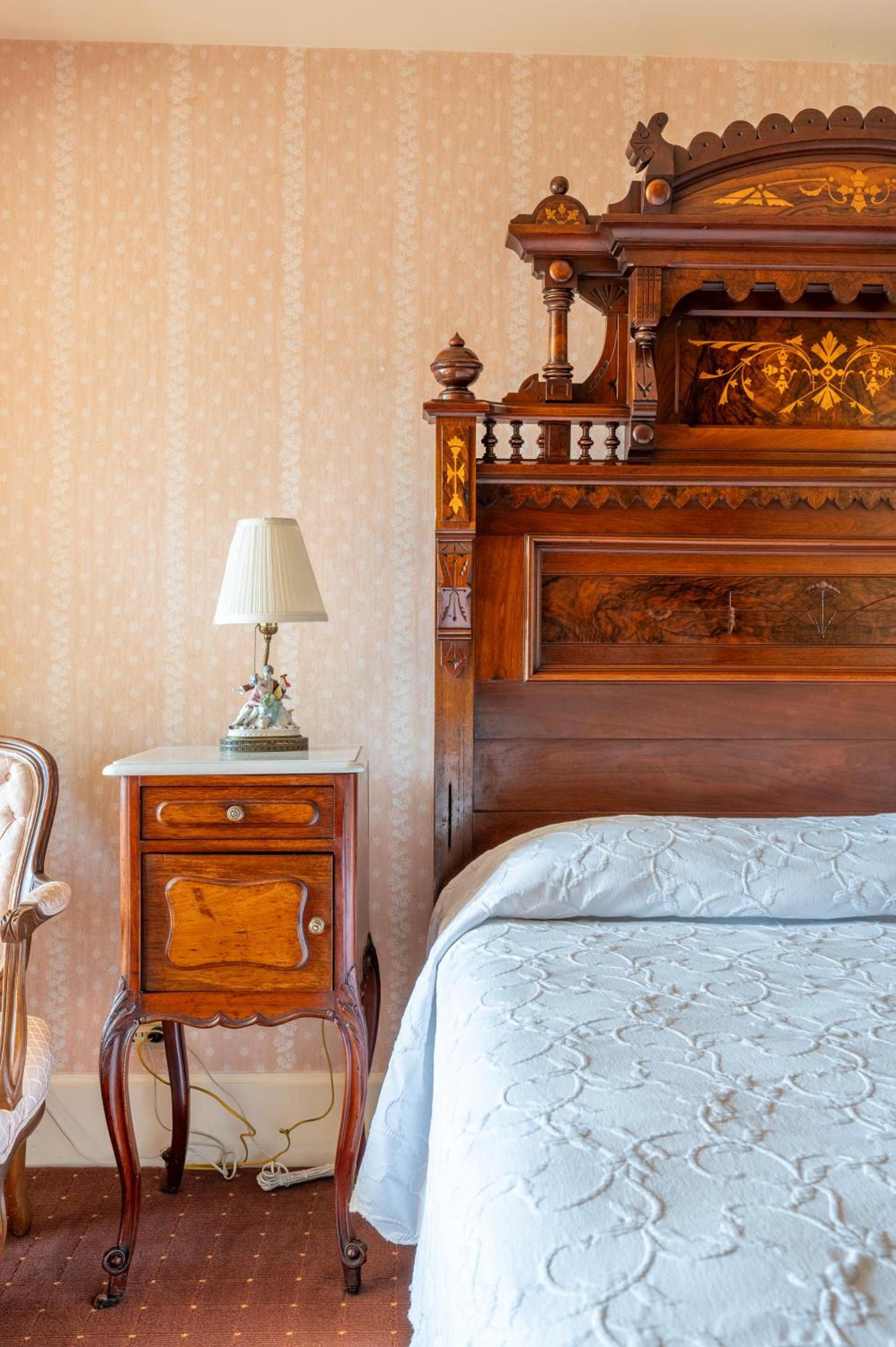 Martine Inn photo 6
