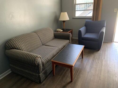 Paradise Suites - Newport News & Jefferson Ave photo 5