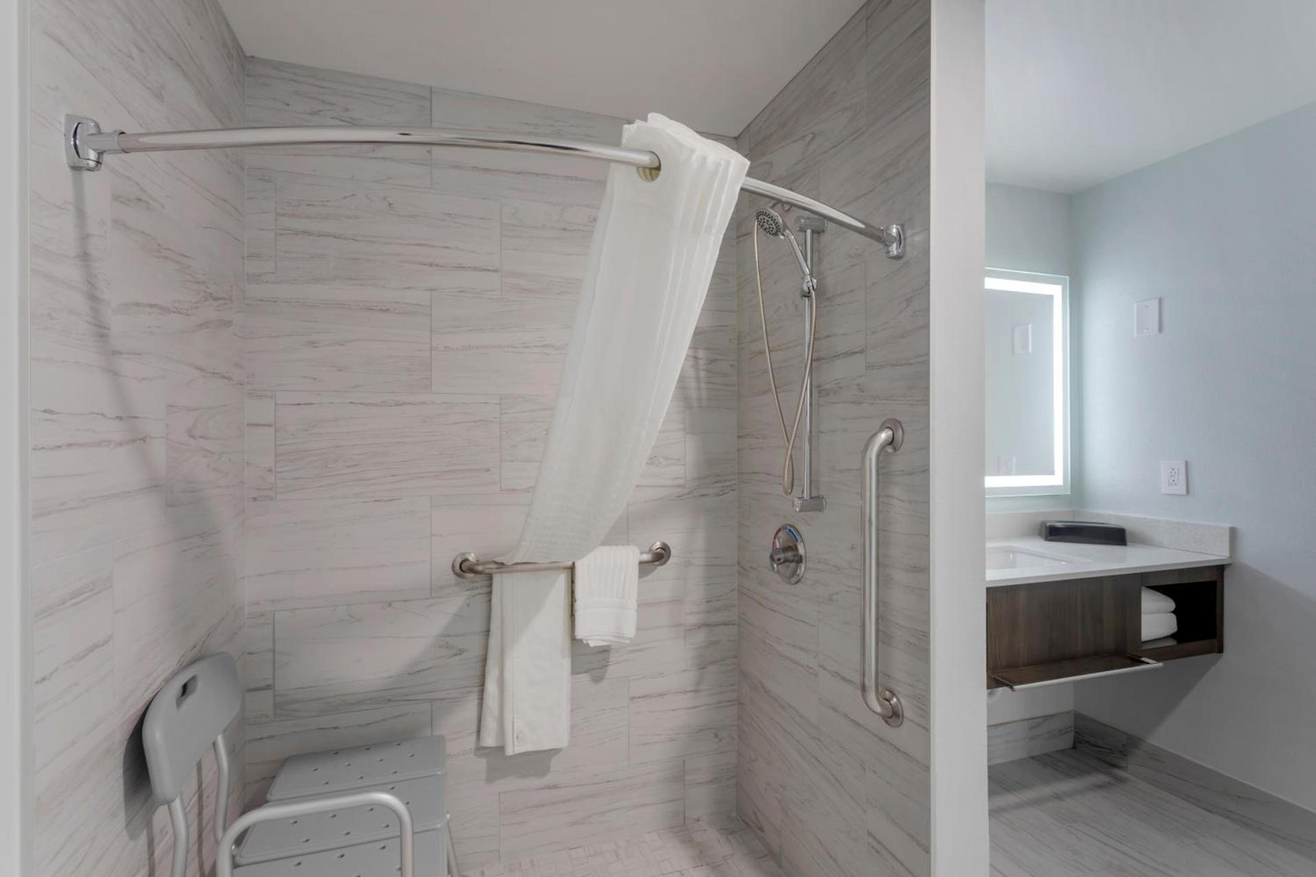 Comfort Suites Mt Juliet-Nashville Area photo 25