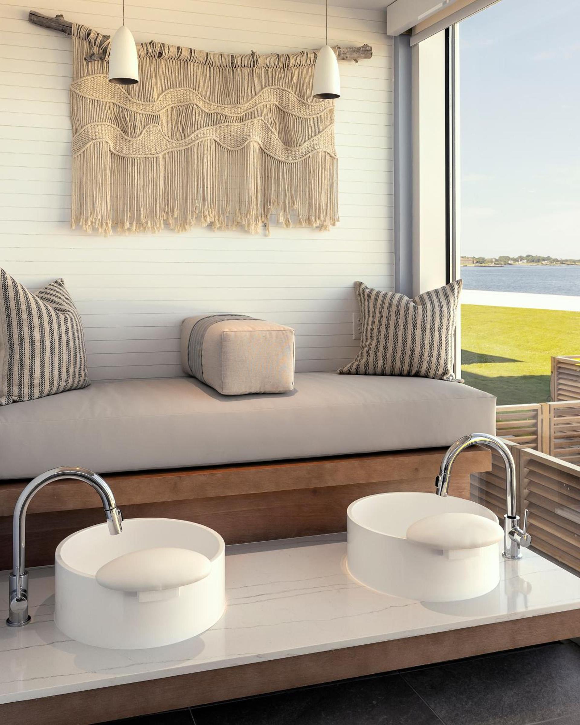 Newport Harbor Island Resort photo 43