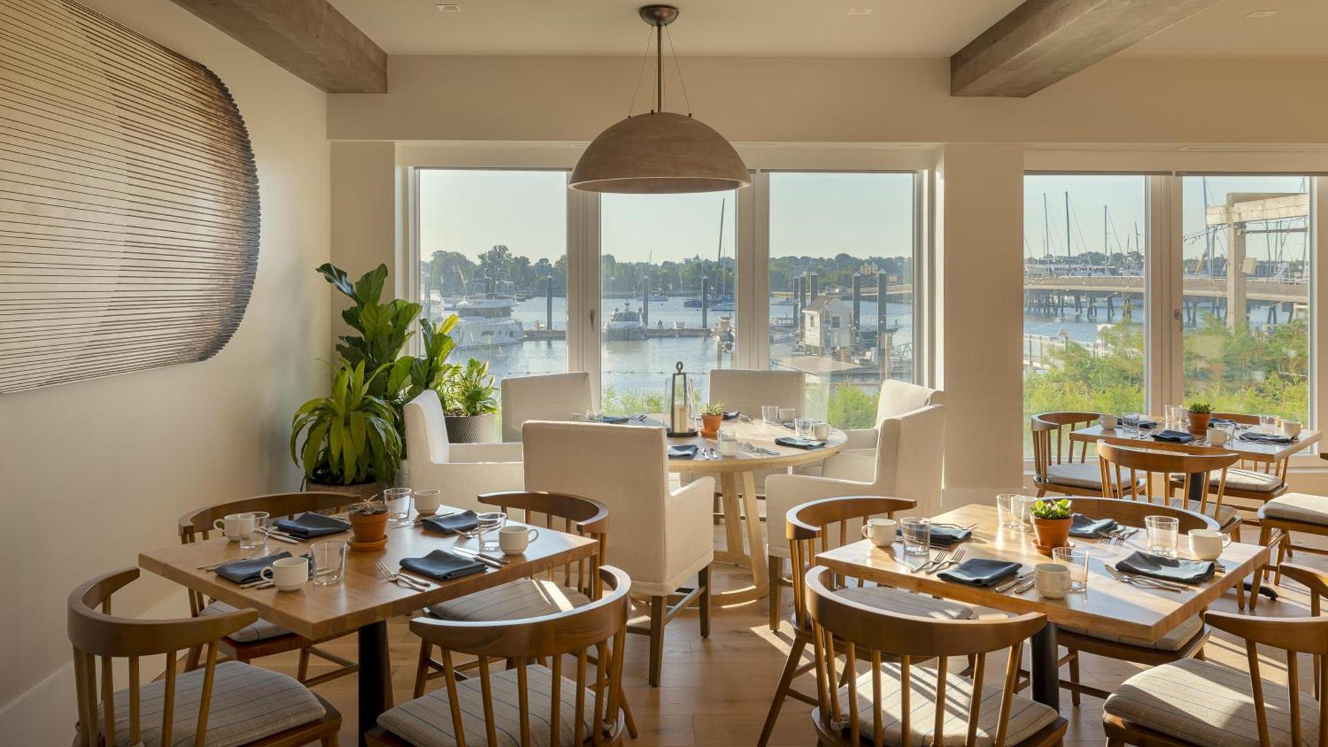 Newport Harbor Island Resort photo 63