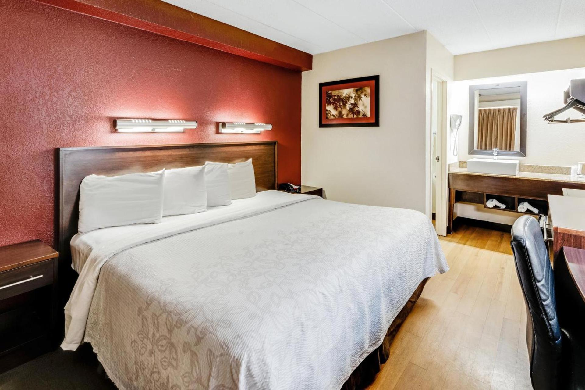 Red Roof Inn PLUS+ Washington DC - Alexandria photo 7