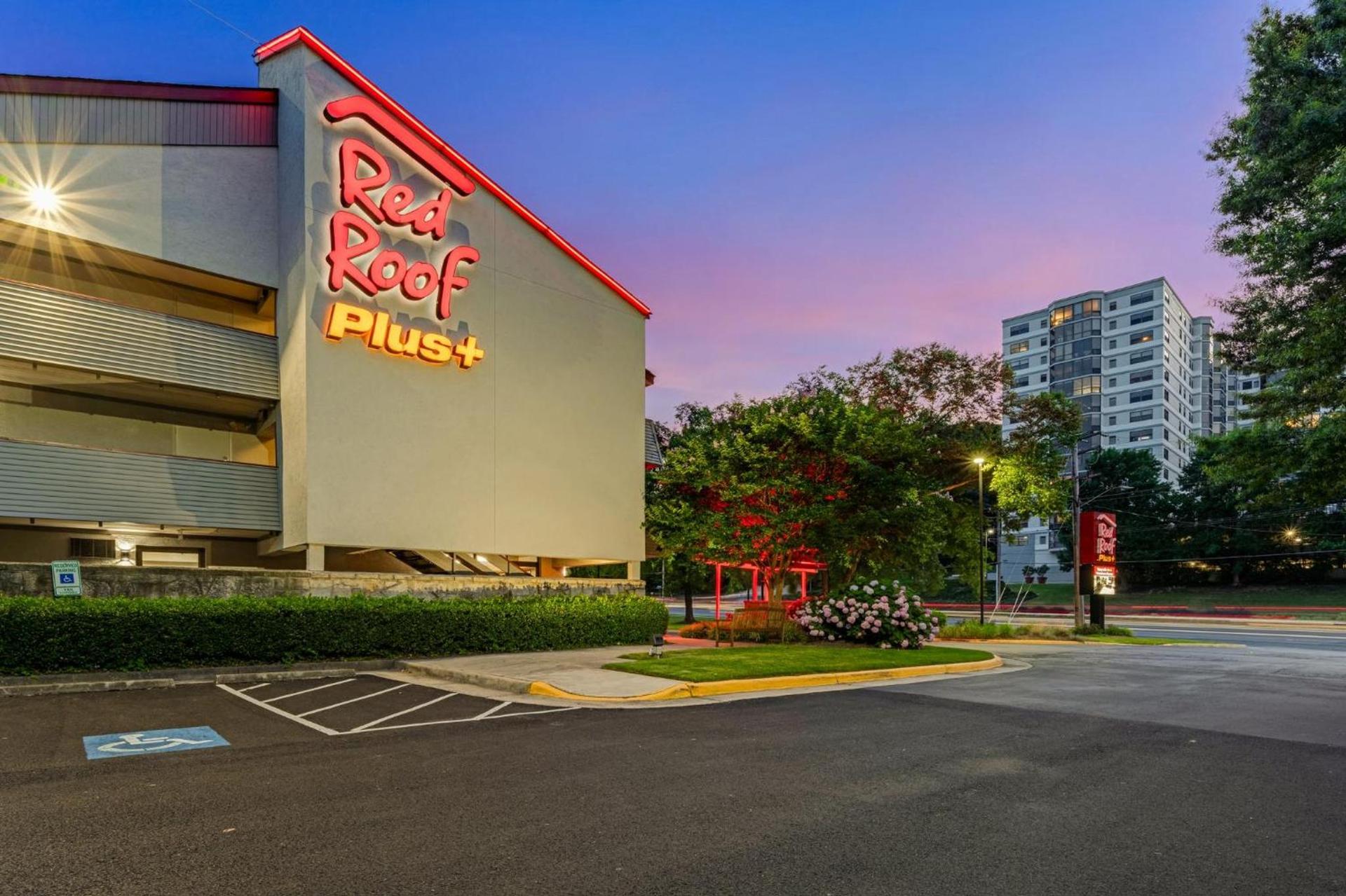 Red Roof Inn PLUS+ Washington DC - Alexandria photo 8