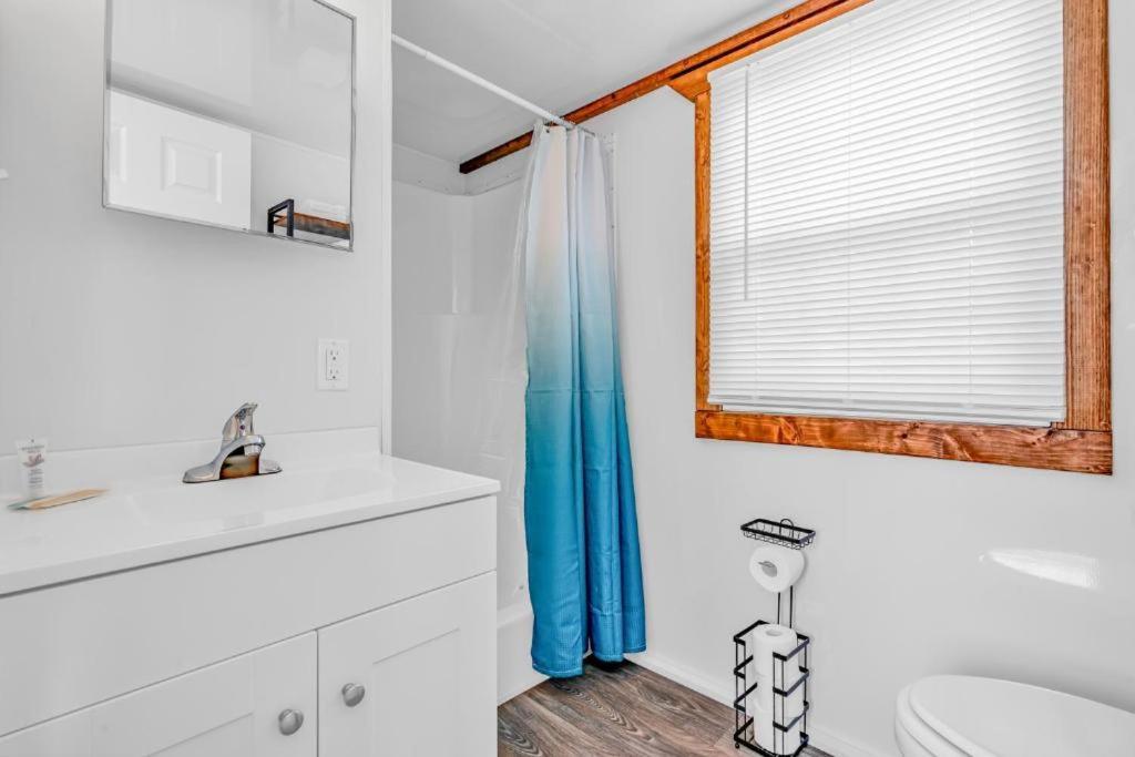 Aqua Lodges at 47th Street photo 15