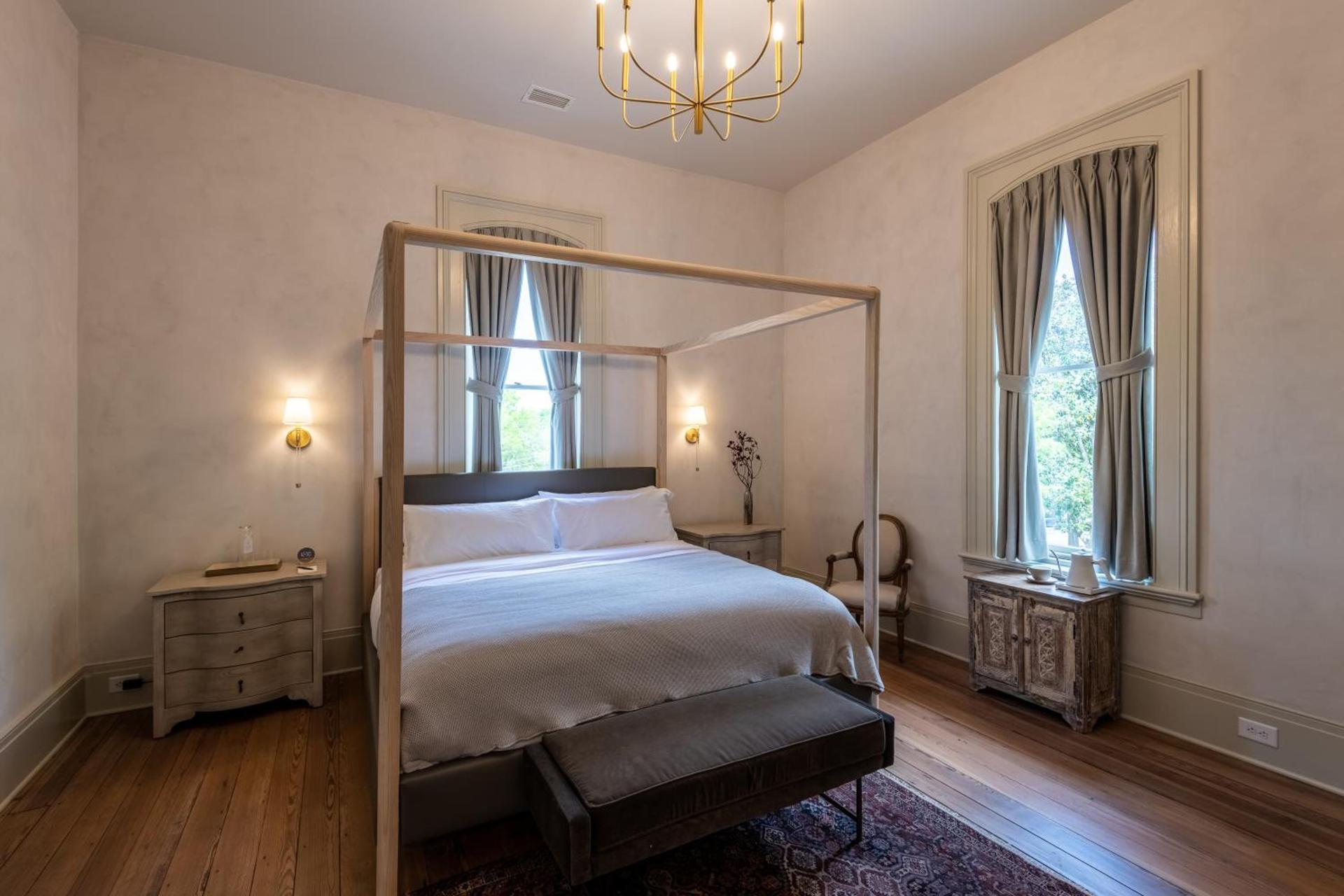 Heights House Hotel photo 17