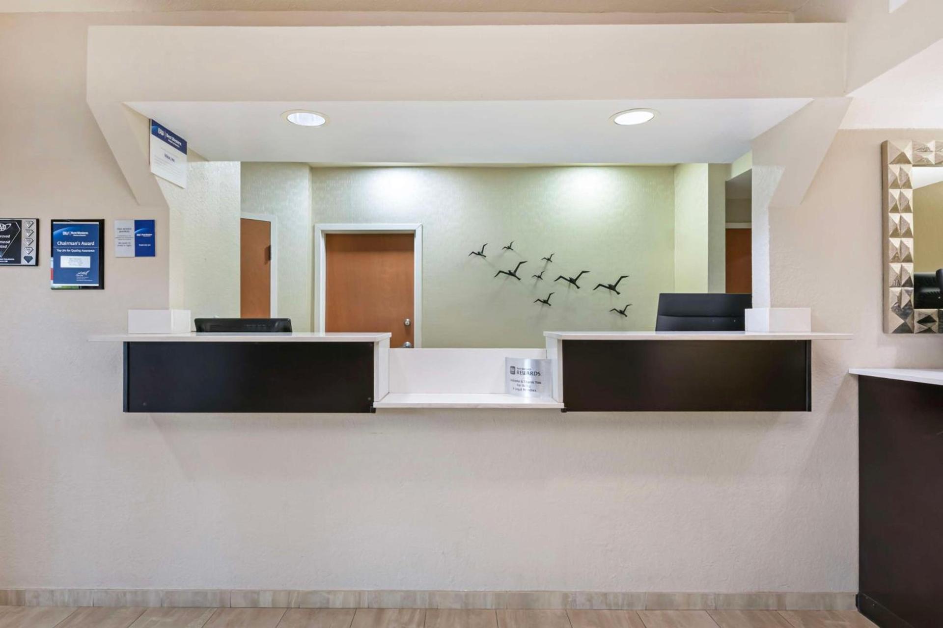 Best Western Edgewater Inn photo 7