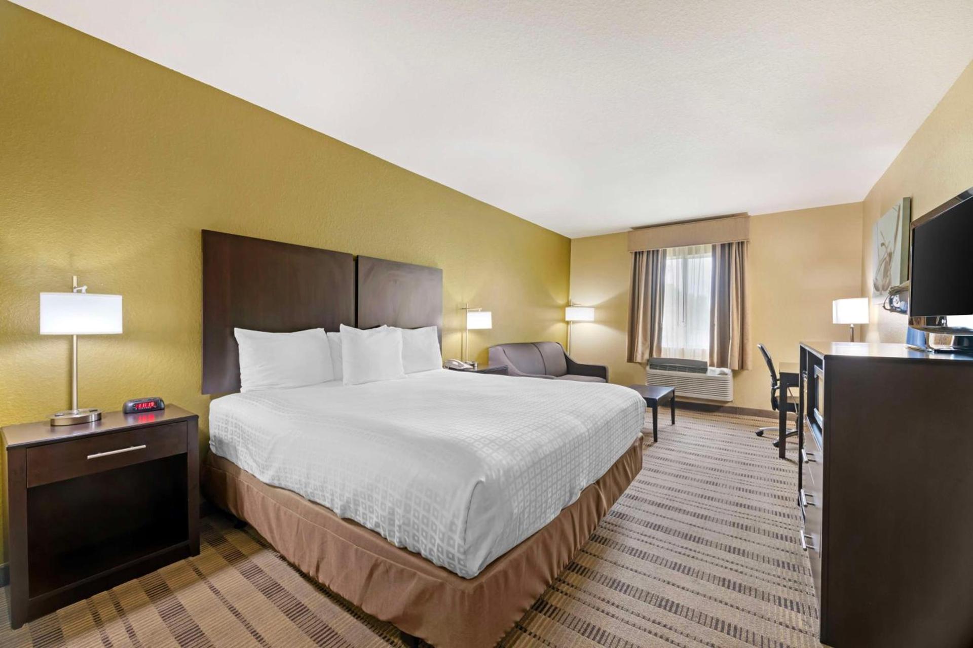Best Western Edgewater Inn photo 9