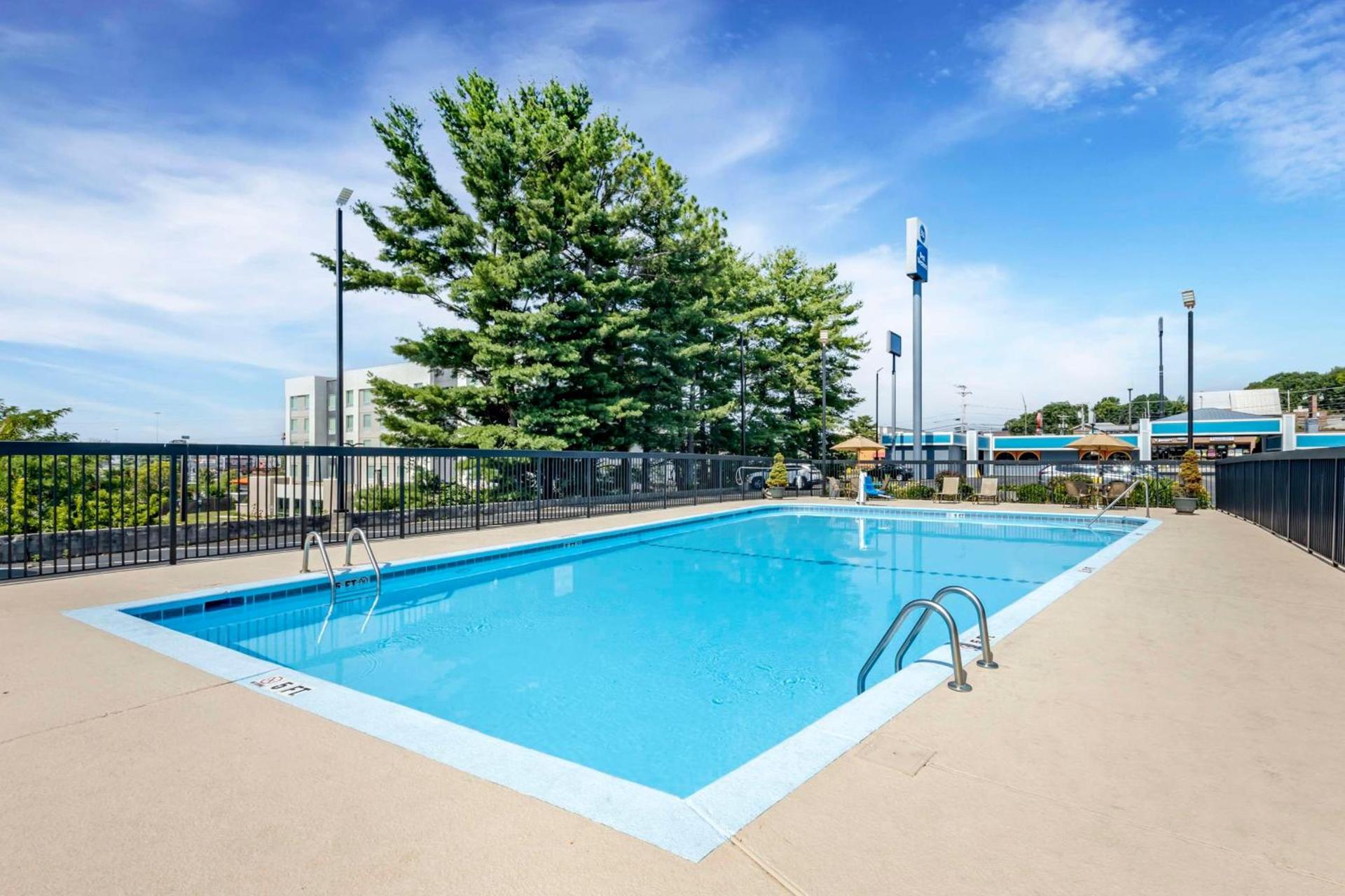 Best Western Thunderbird Motel photo 13