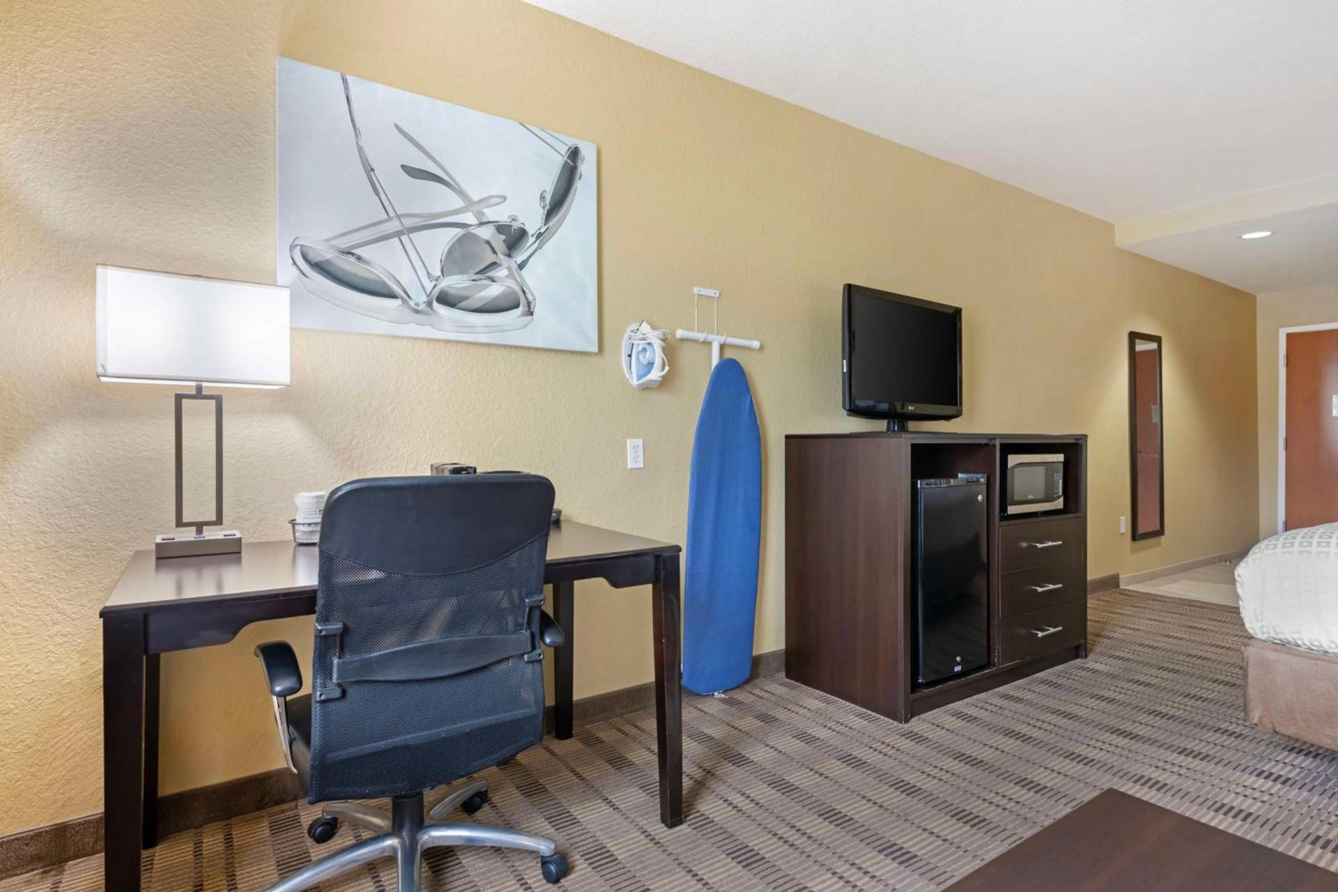 Best Western Edgewater Inn photo 11