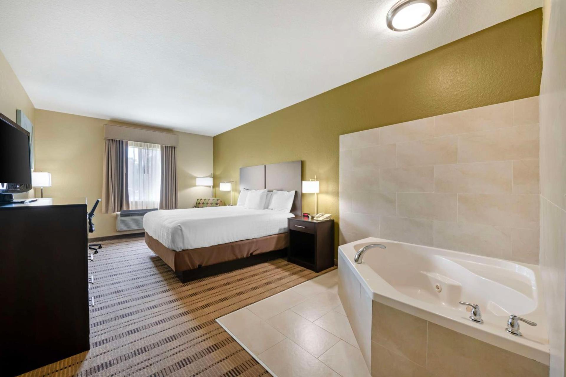 Best Western Edgewater Inn photo 17