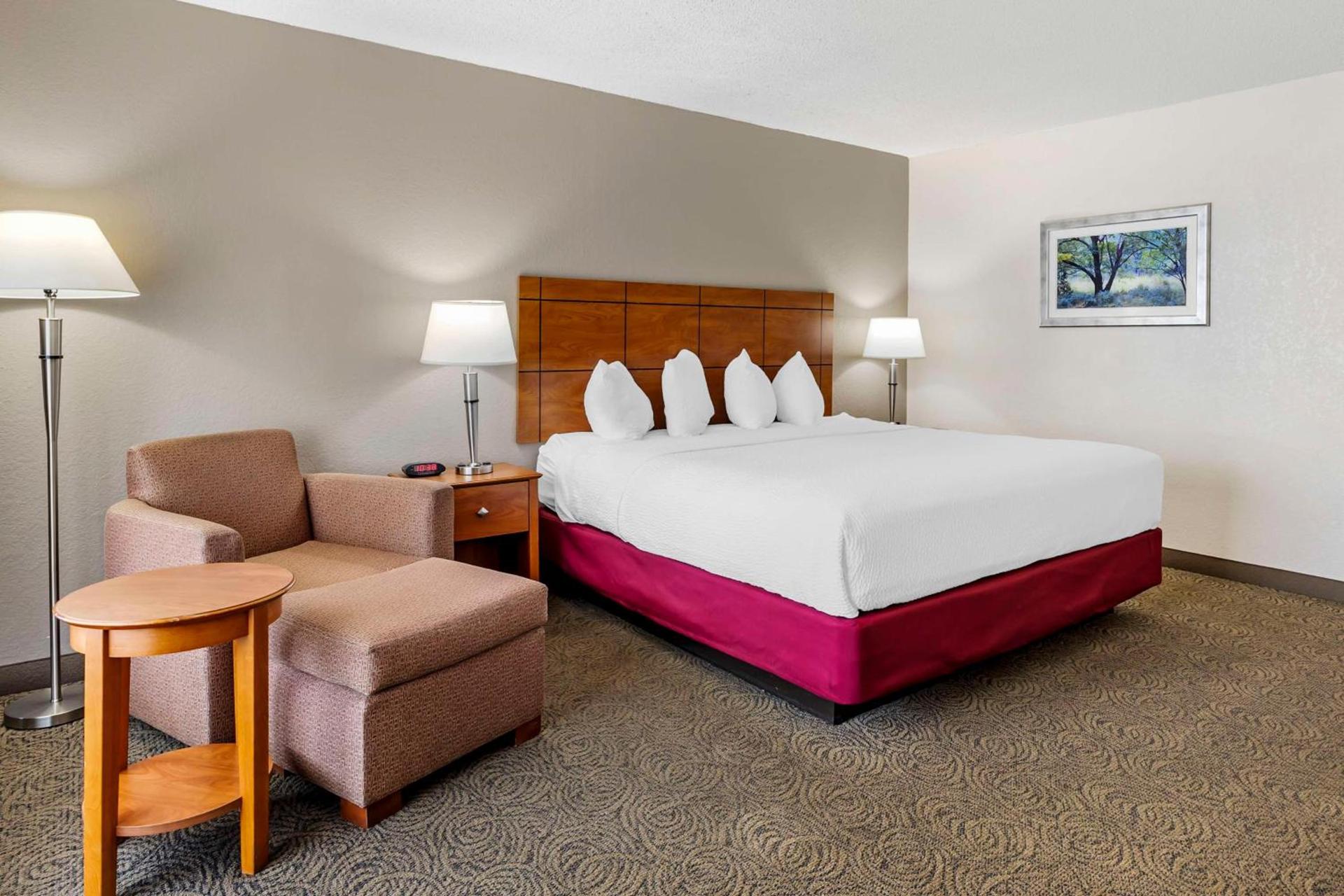 Best Western Thunderbird Motel photo 24
