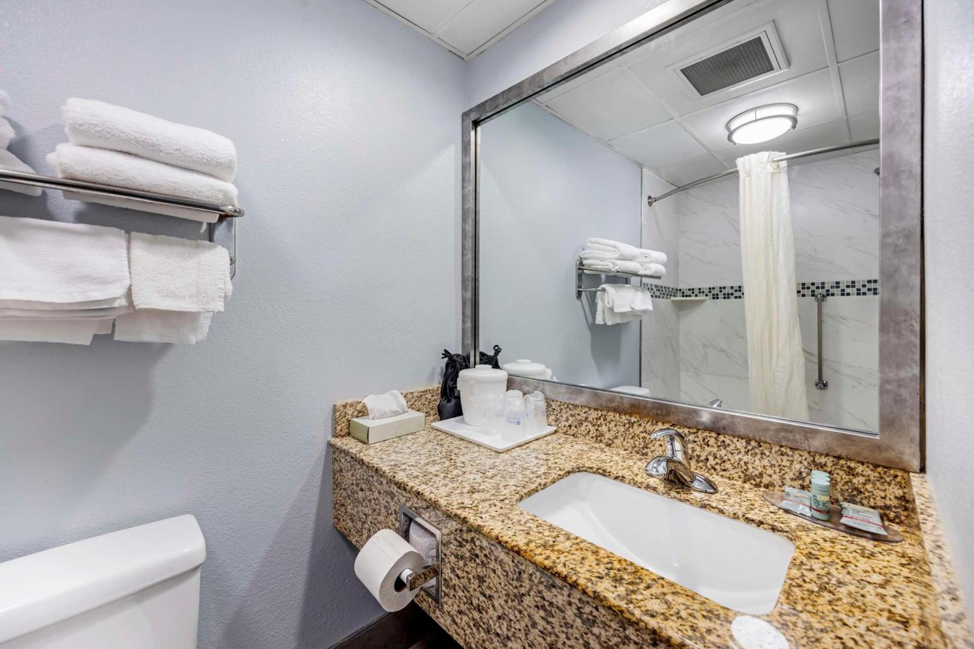 Best Western Thunderbird Motel photo 26