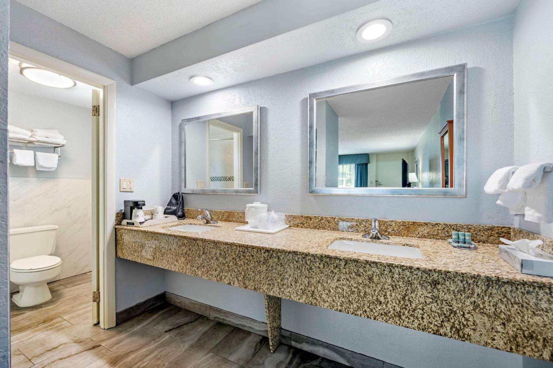 Best Western Thunderbird Motel photo 27