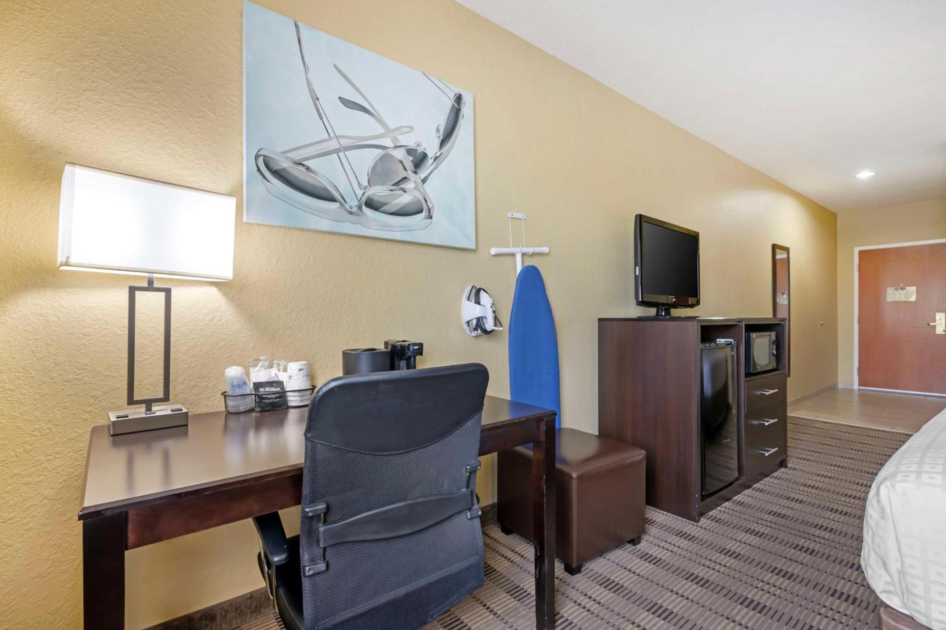 Best Western Edgewater Inn photo 22