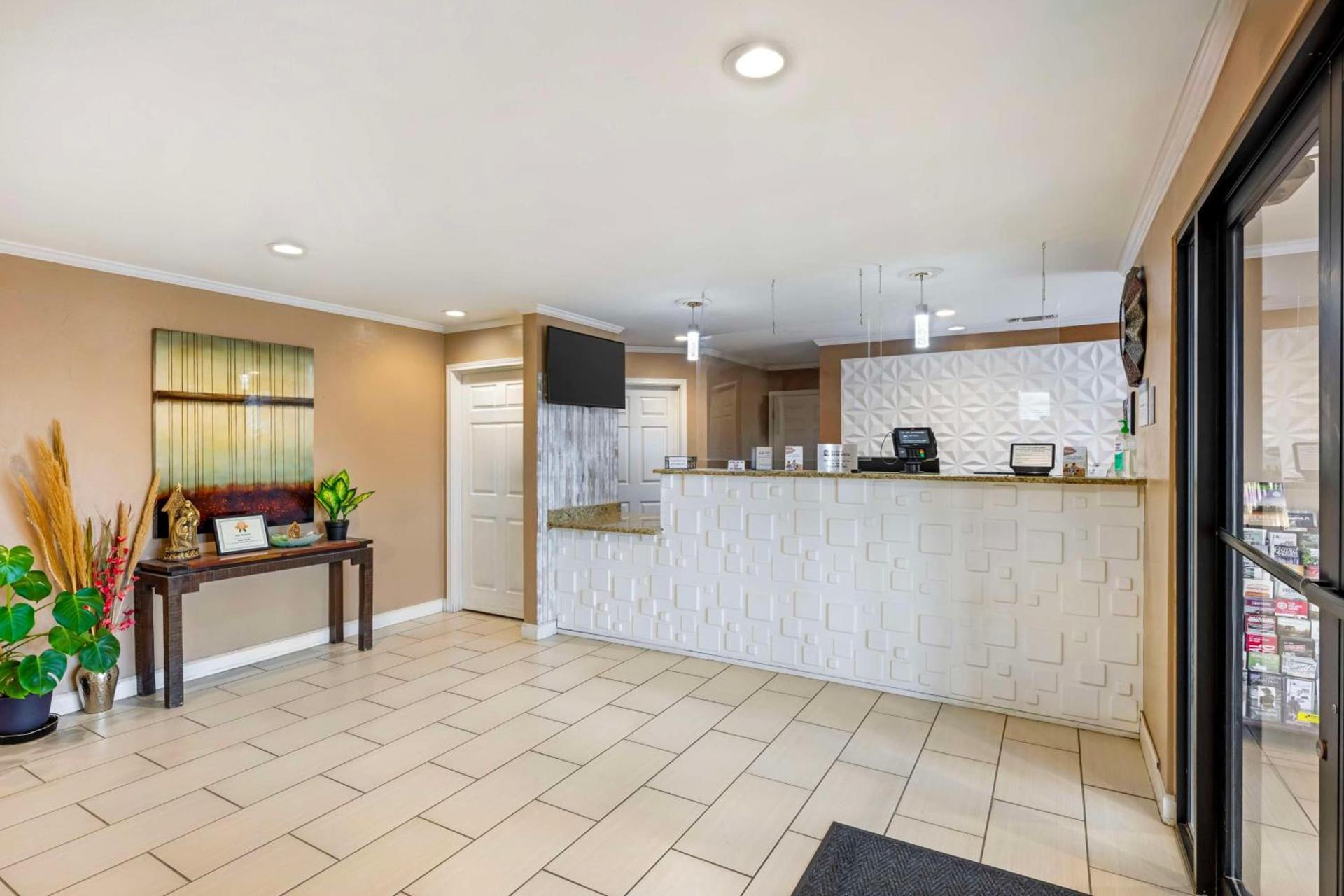 Best Western Snyder Inn photo 11