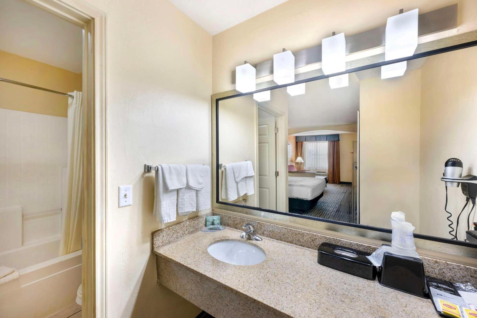Best Western Snyder Inn photo 20