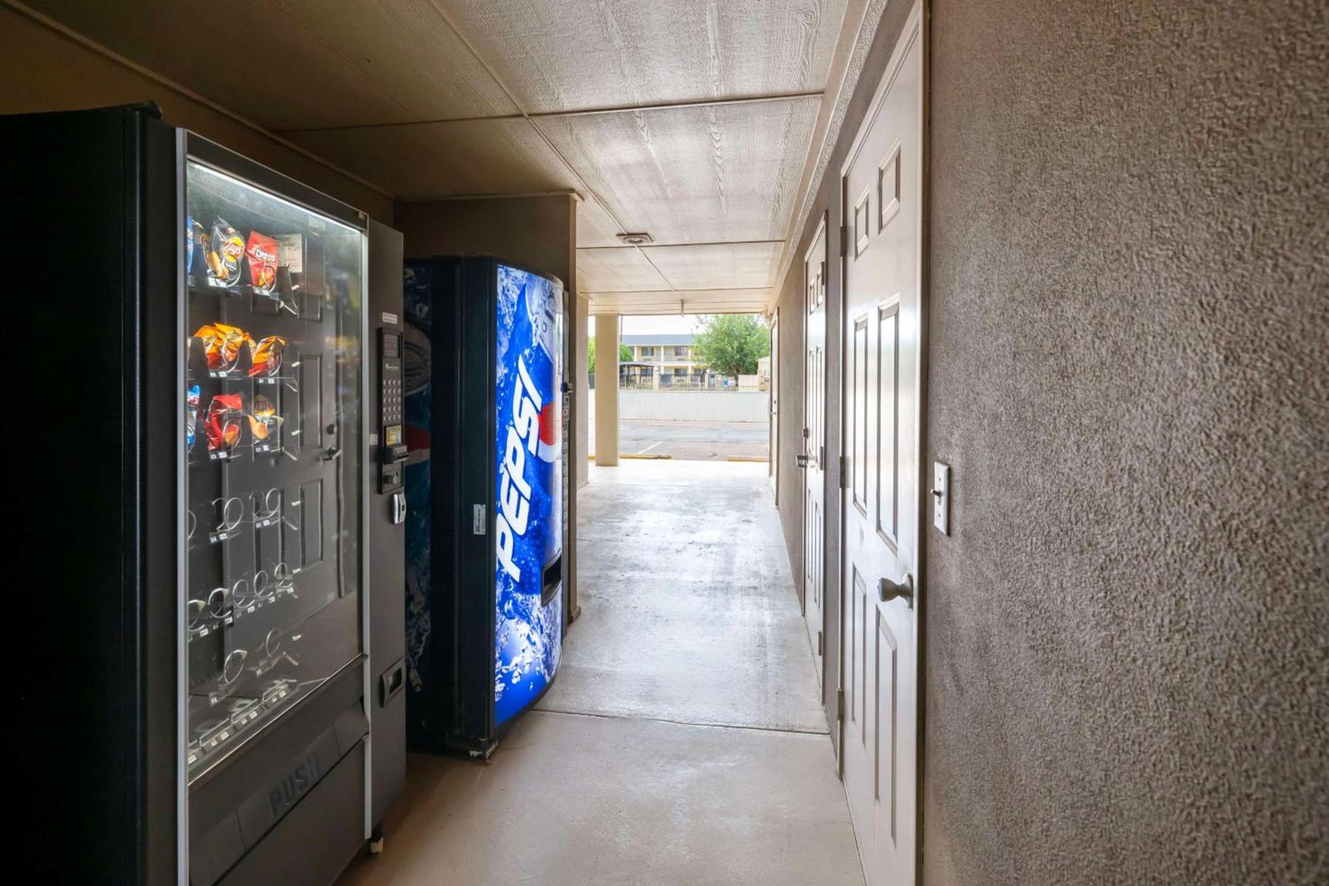 Best Western Snyder Inn photo 25