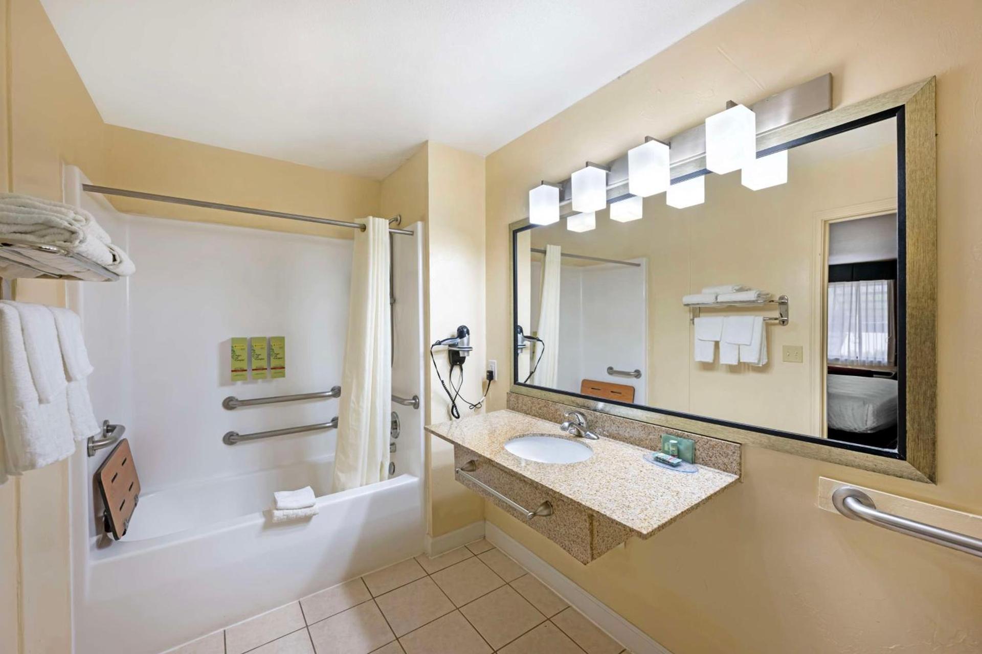 Best Western Snyder Inn photo 24