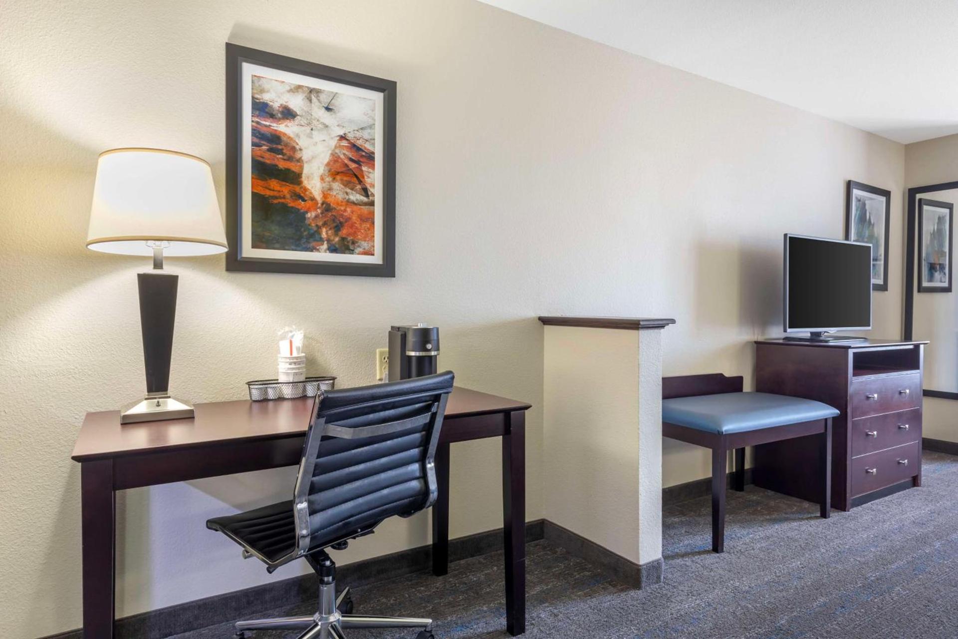 Best Western Plus Mansfield Inn & Suites photo 20
