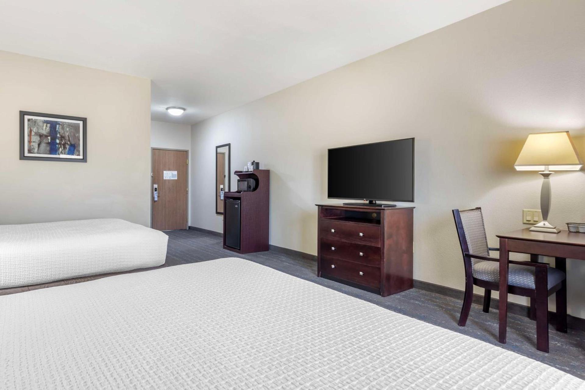 Best Western Plus Mansfield Inn & Suites photo 25